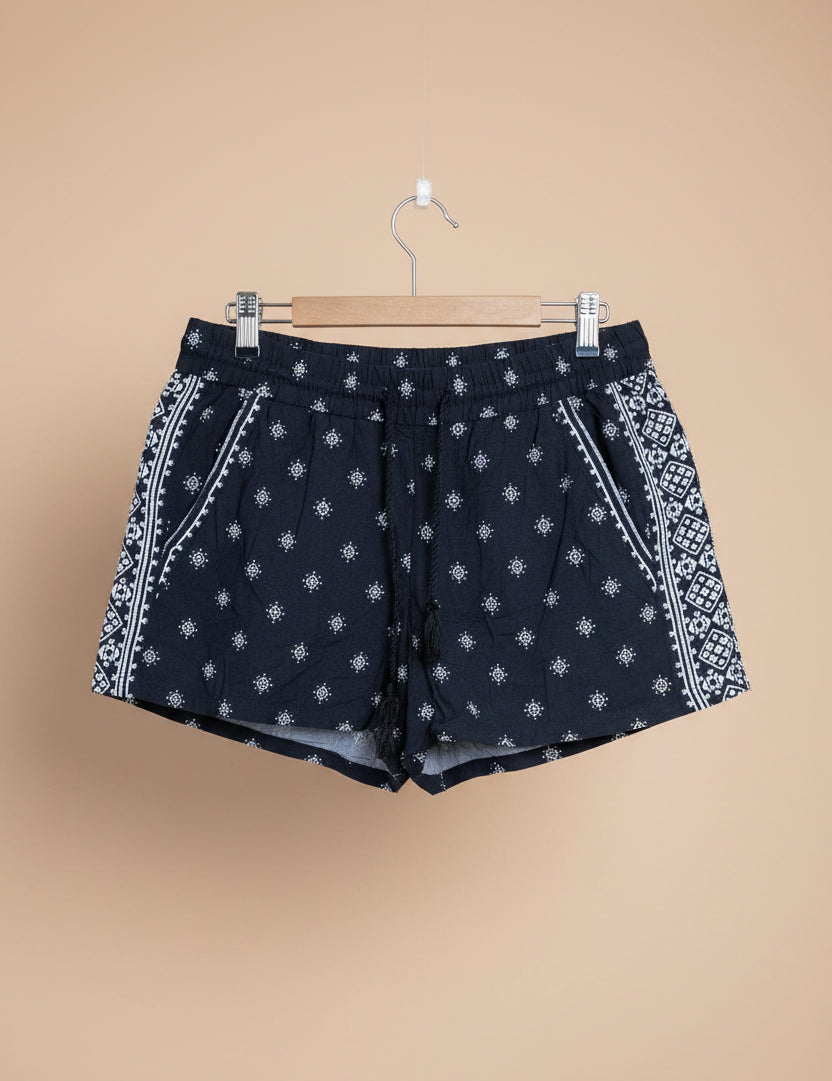 Lounge short size 14/16/18