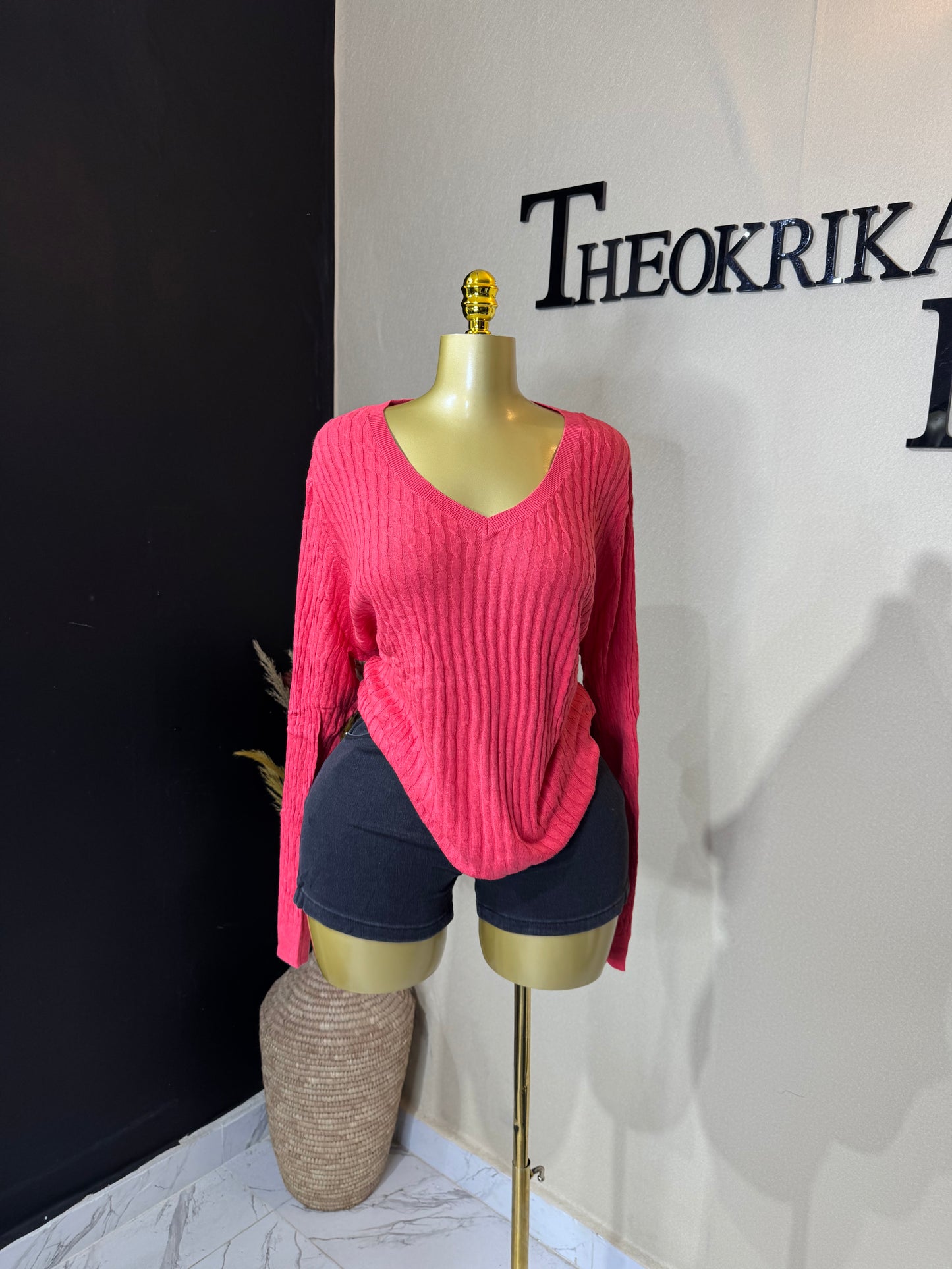Knitted sweater size 14/16/18
