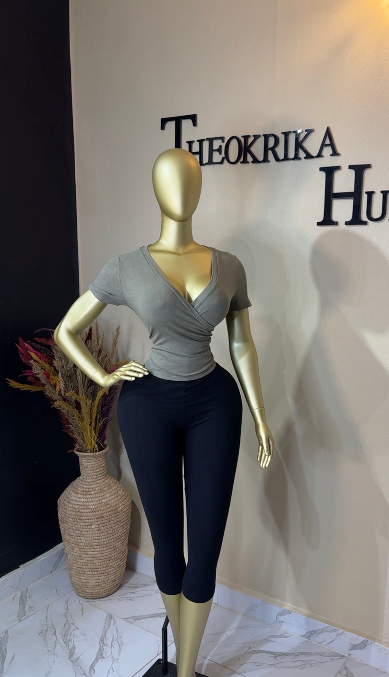 Basic top size 14
