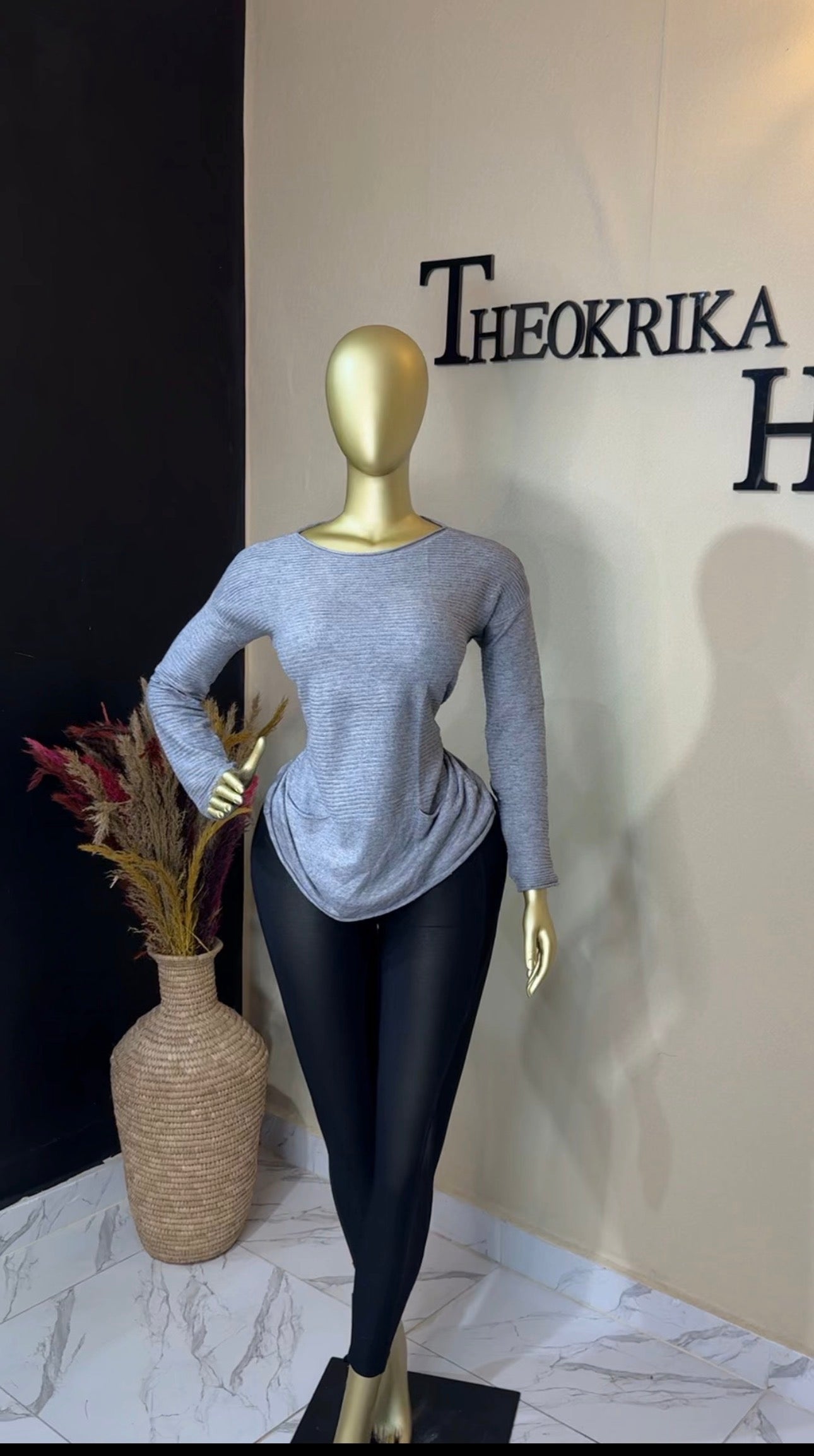 Knitted sweater size 12/14