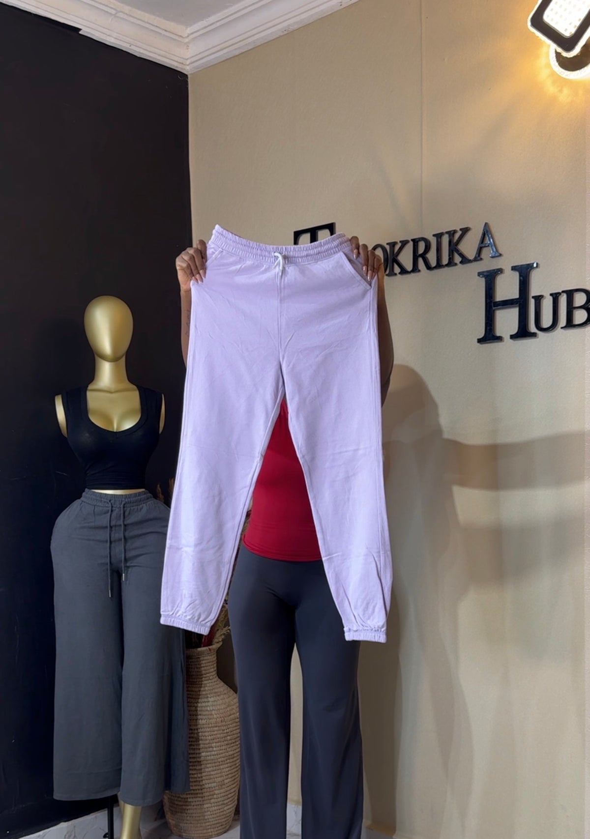 Joggers size 6/8 L41