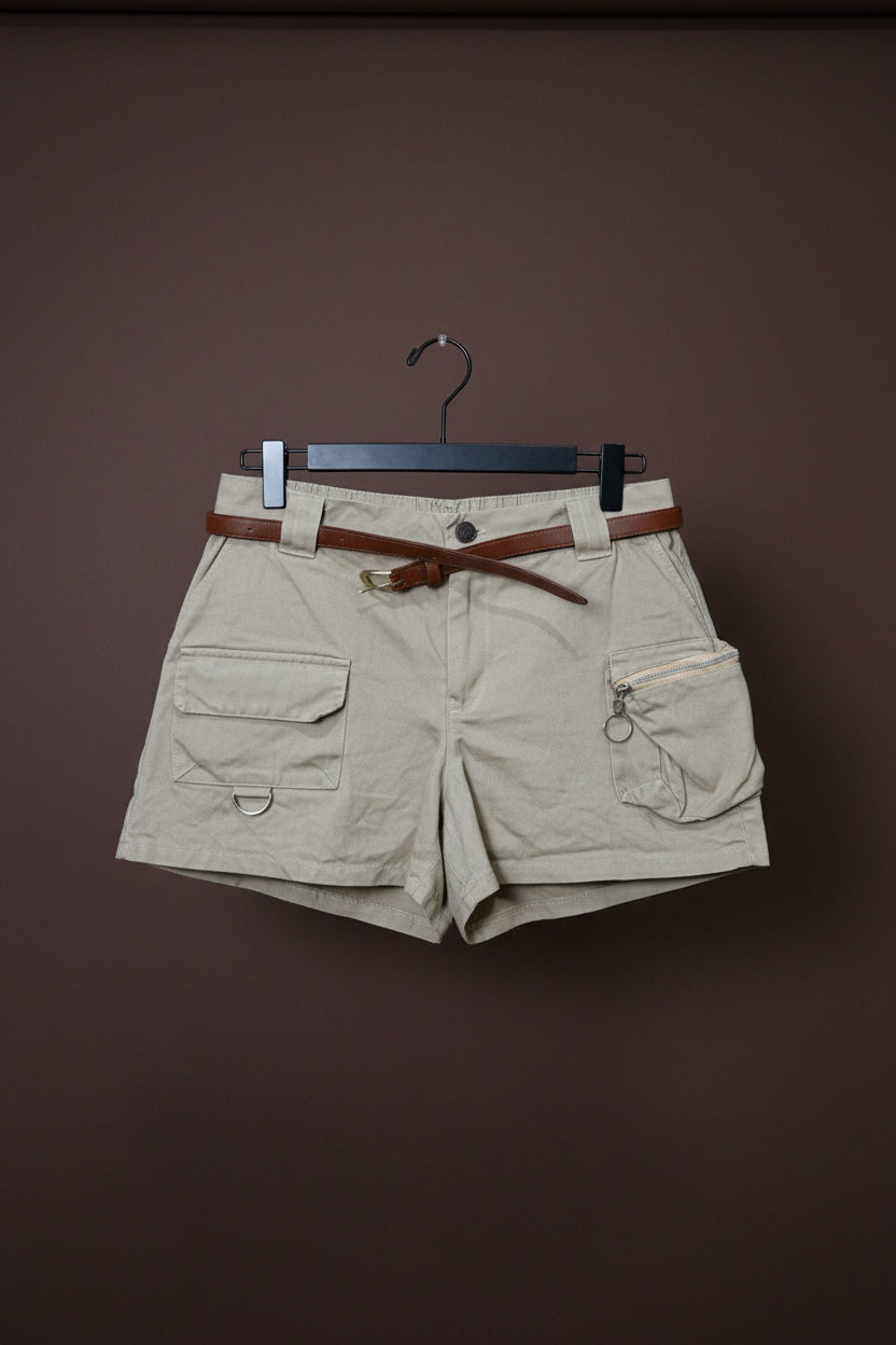 Tailored short size 6/8 (no belt)
