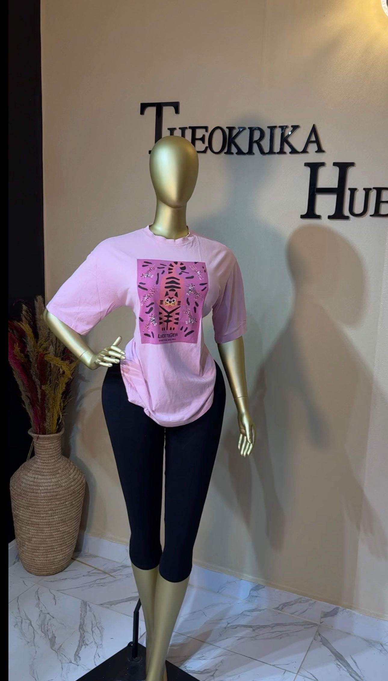 Roundneck top size 10/12