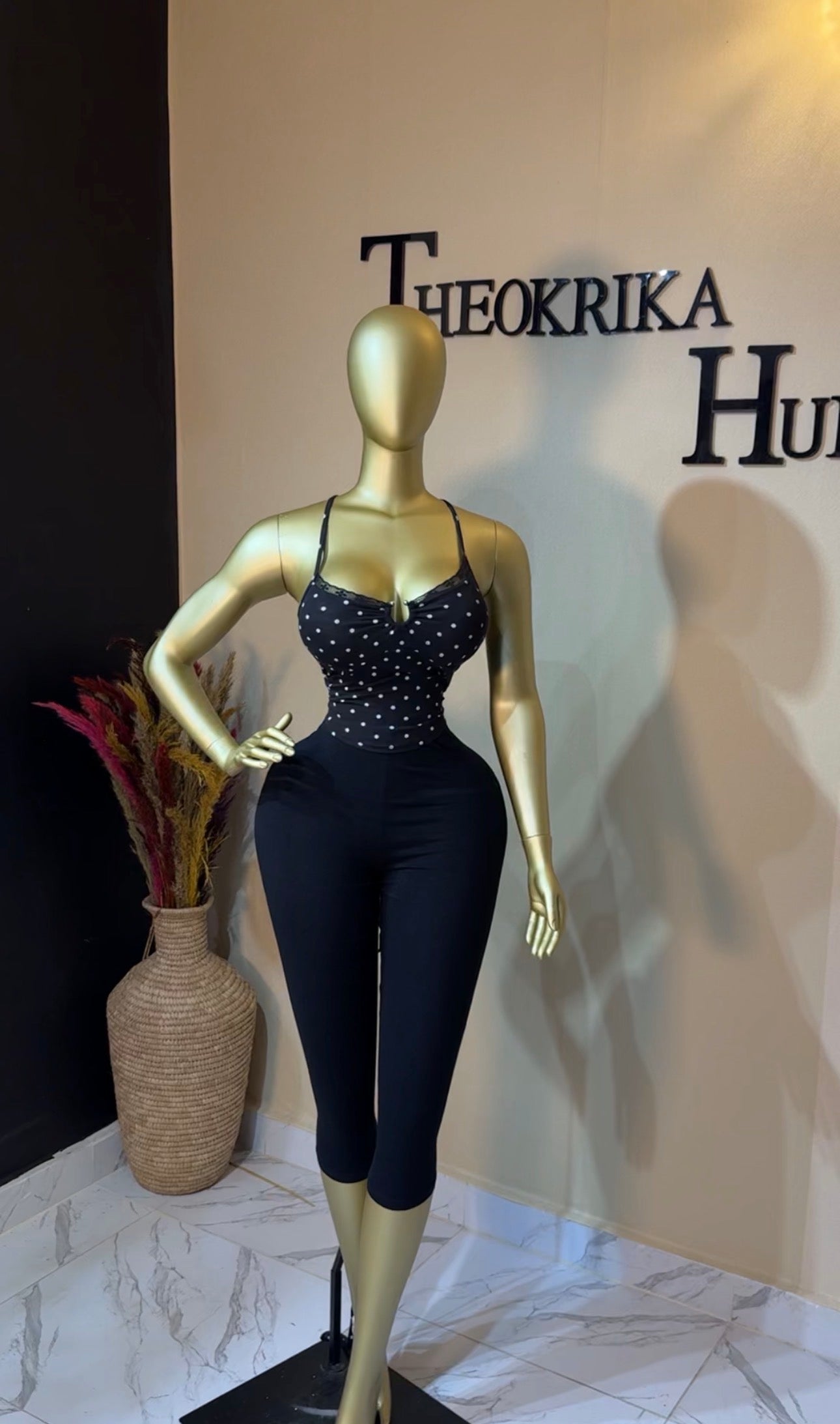 Crop top size 6/8/10