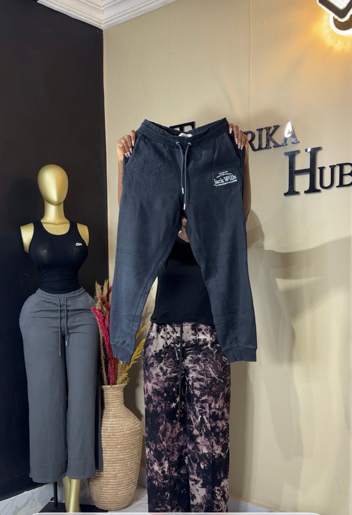 Joggers size 10 L-41