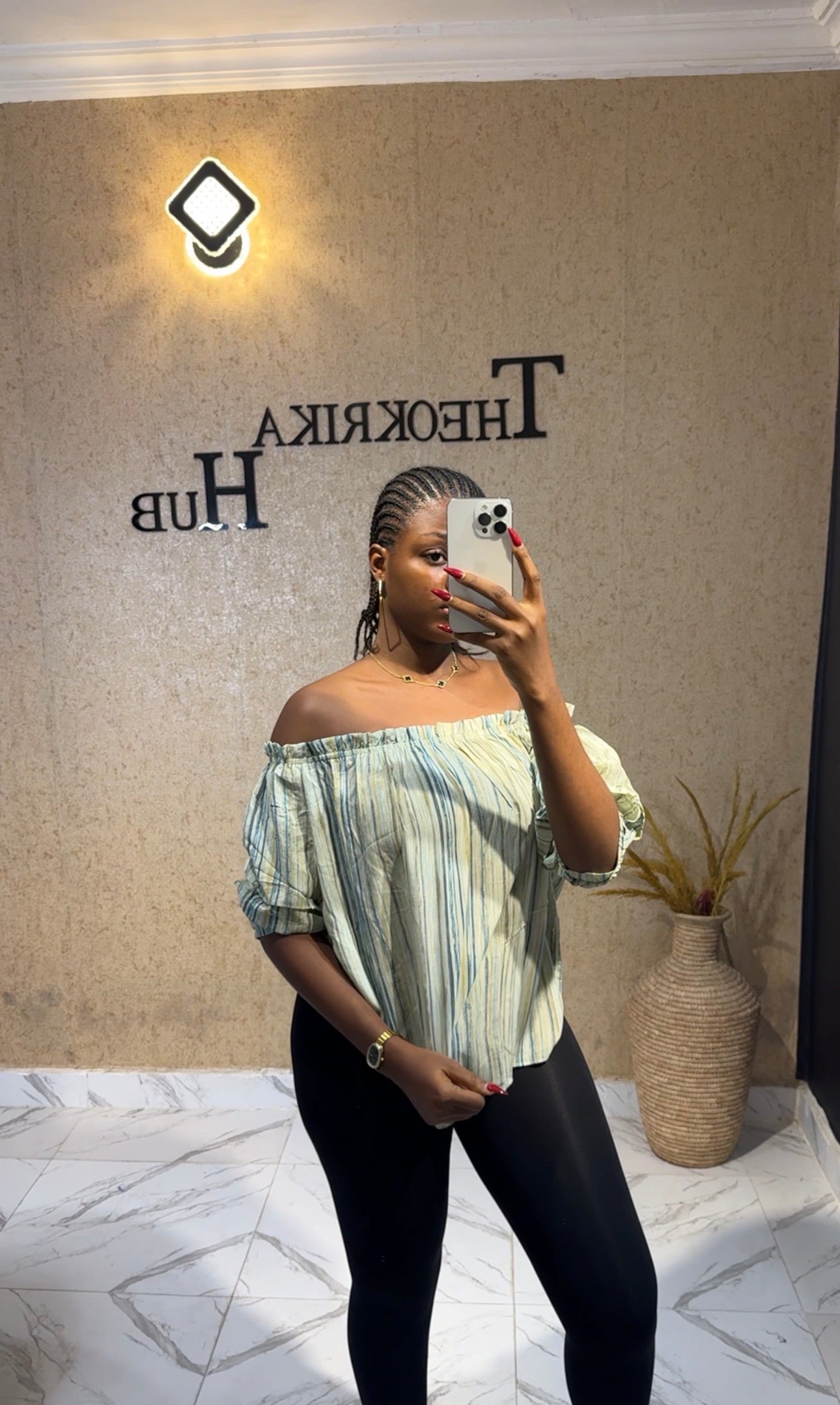 Off shoulder Top 16/18