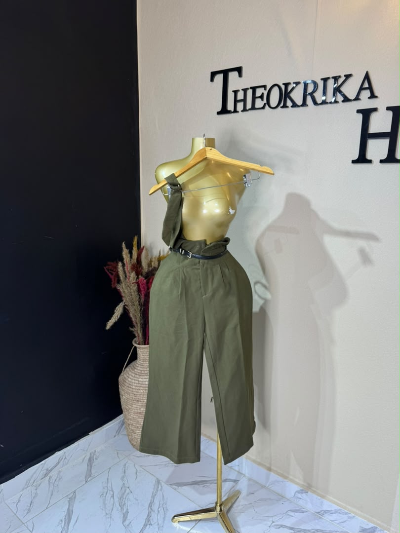 Jumpsuit size 6