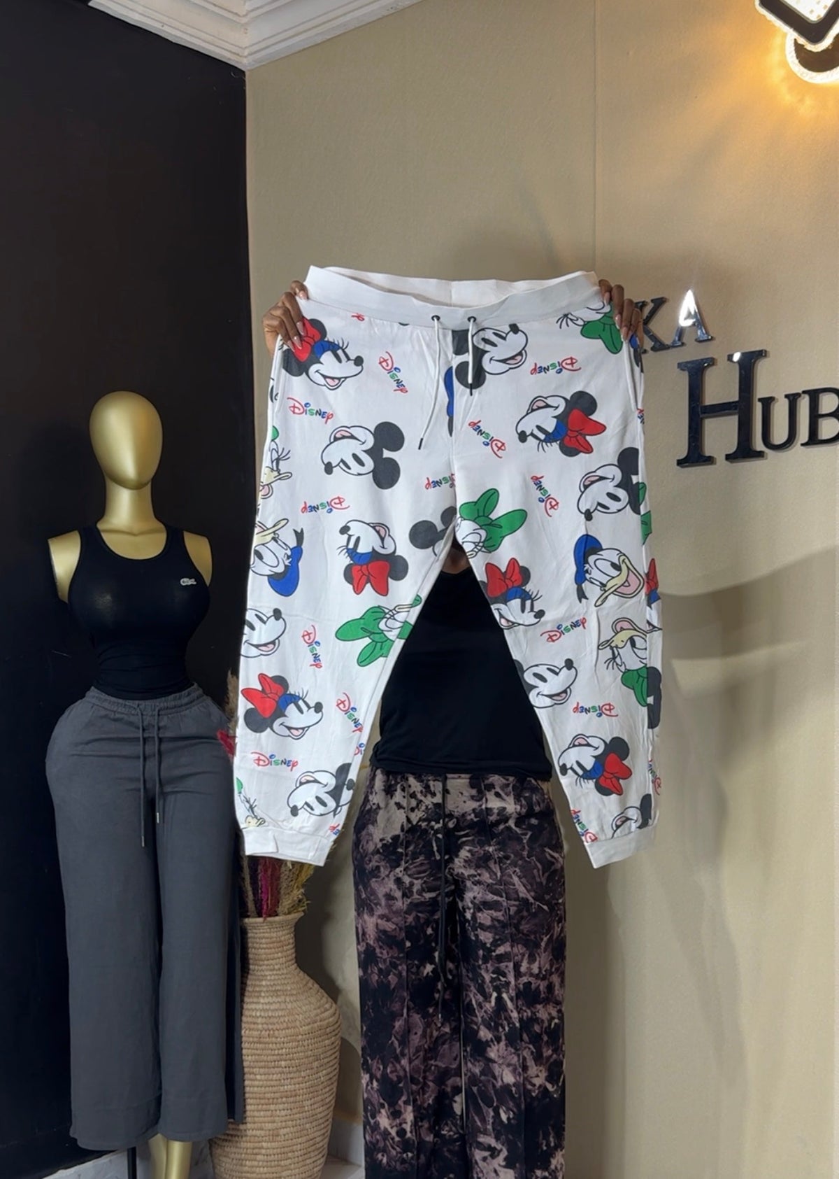 Joggers size 18/20 L-40