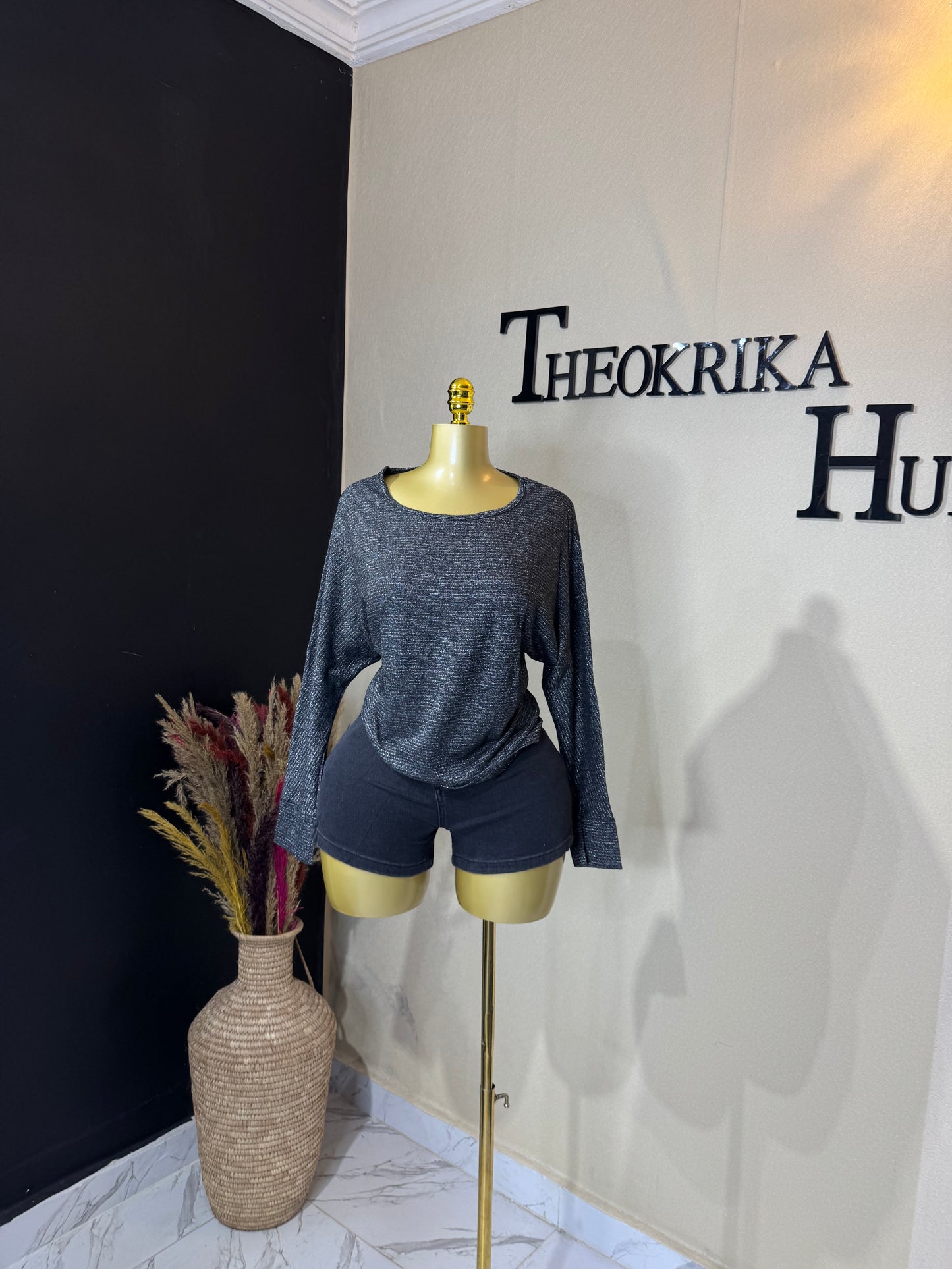 Knitted sweater size 10/12