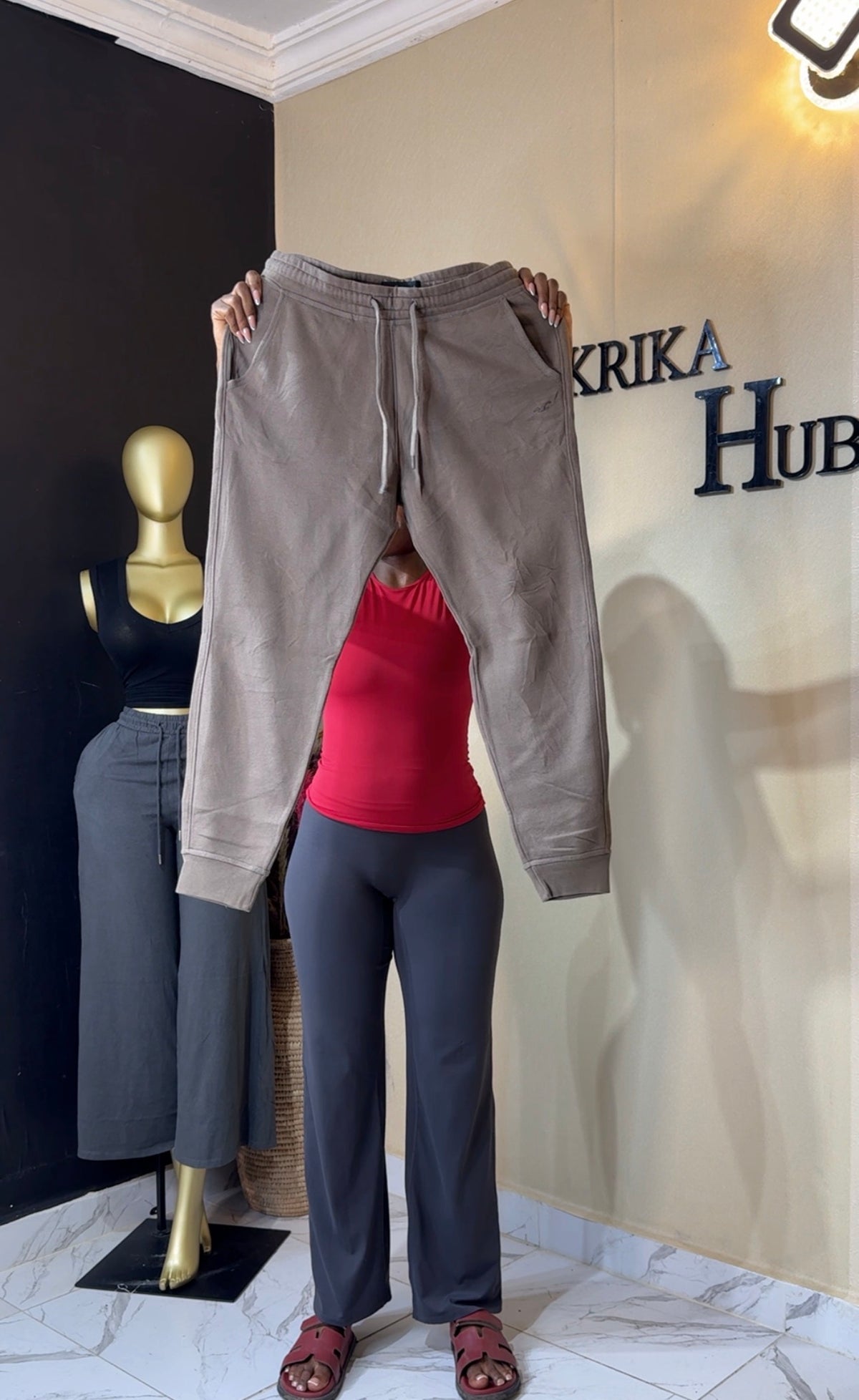 Joggers size 14 L41