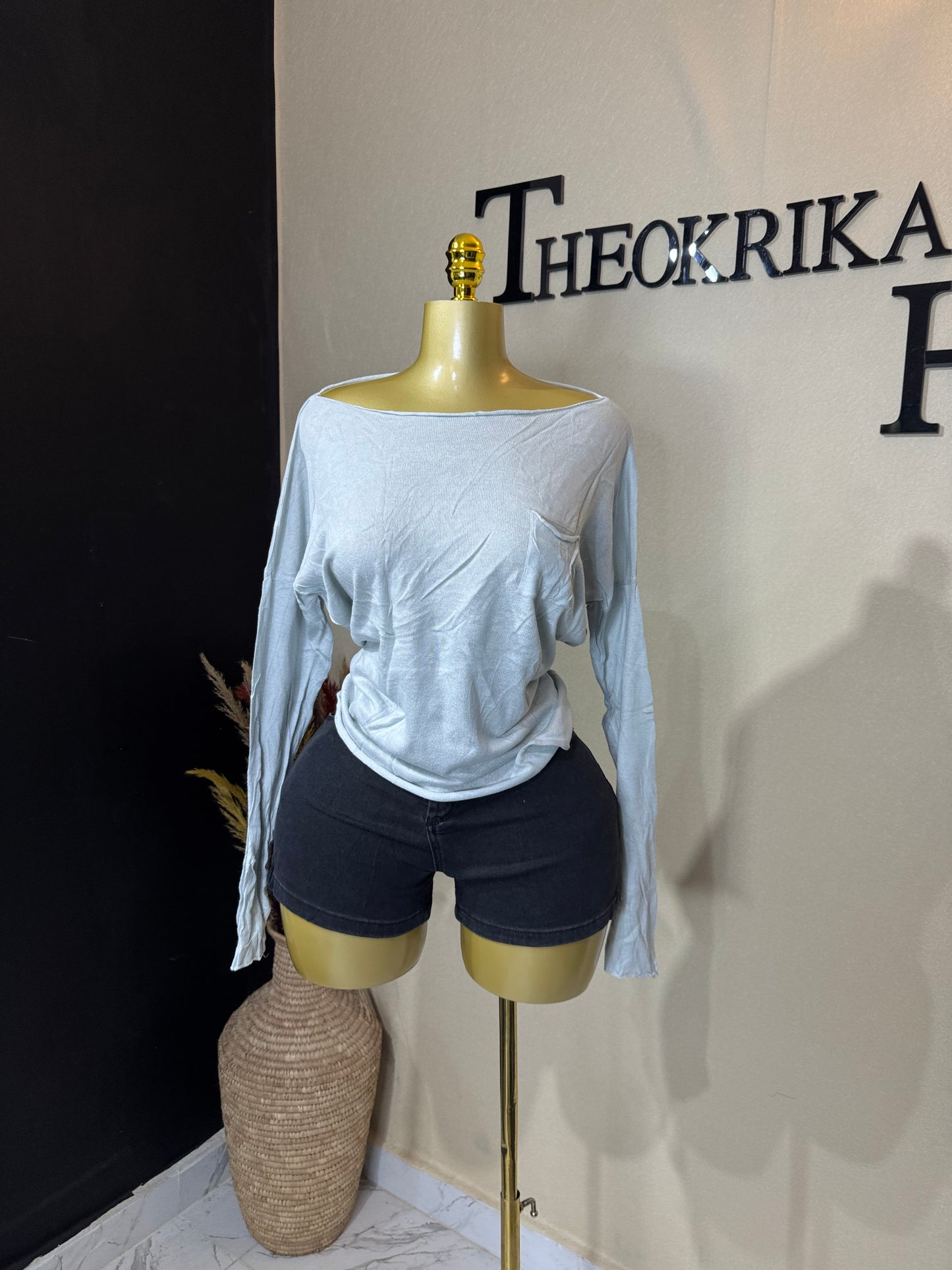 Knitted off shoulder long sleeve size 16