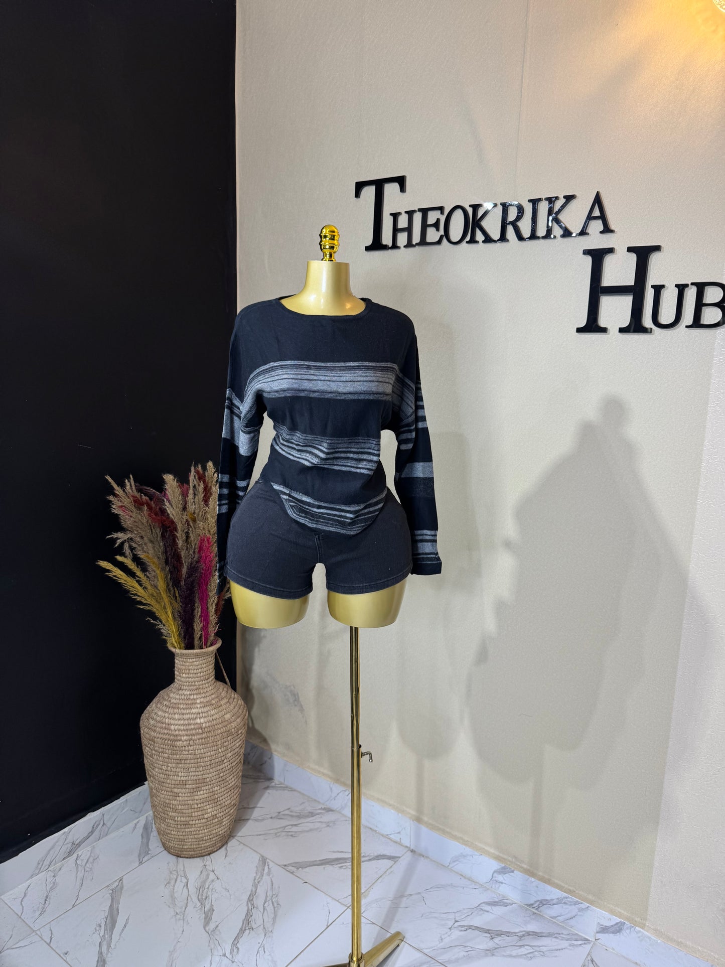 Knitted sweater size 8/10