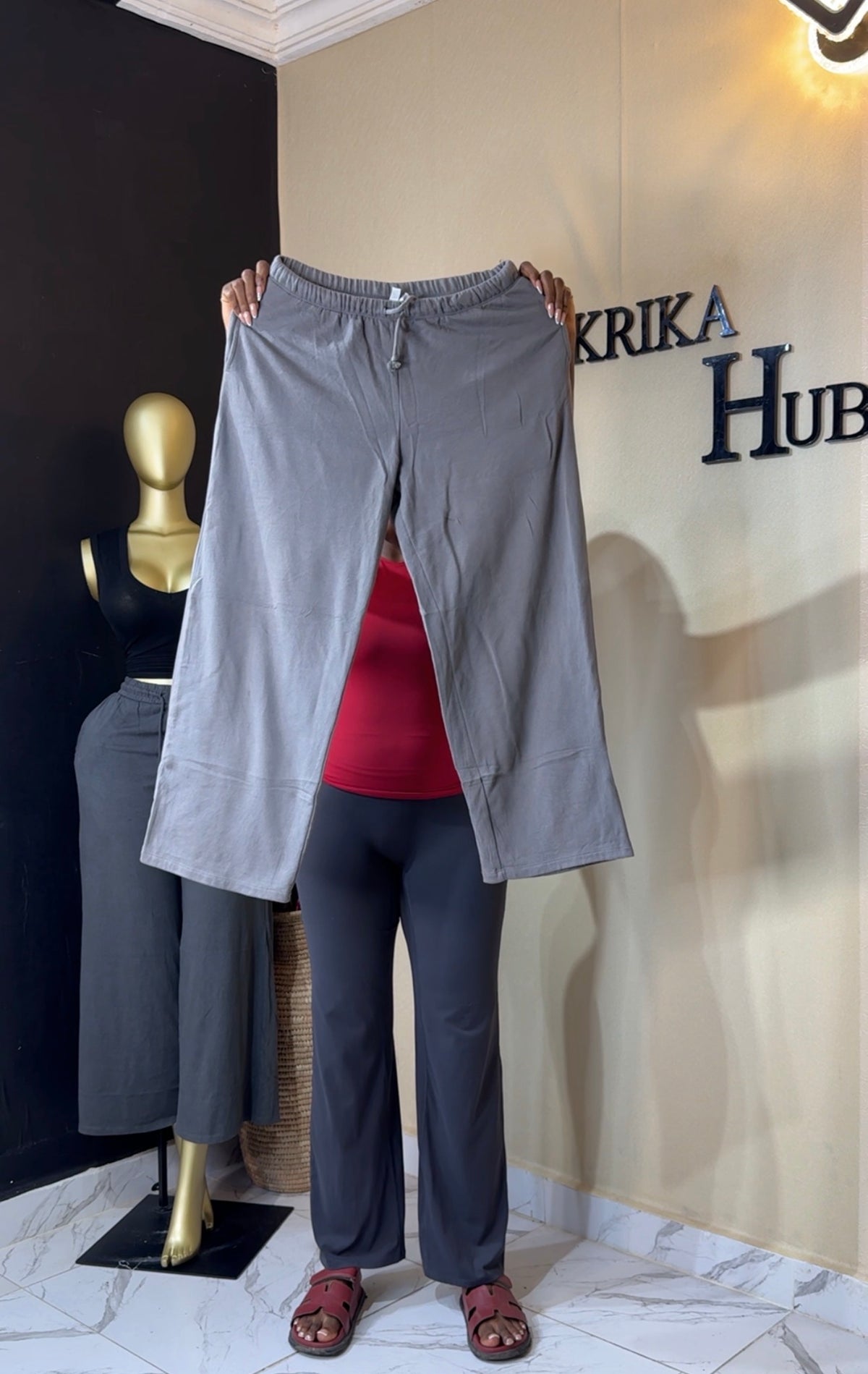 Sweatpant size 12/14 L40