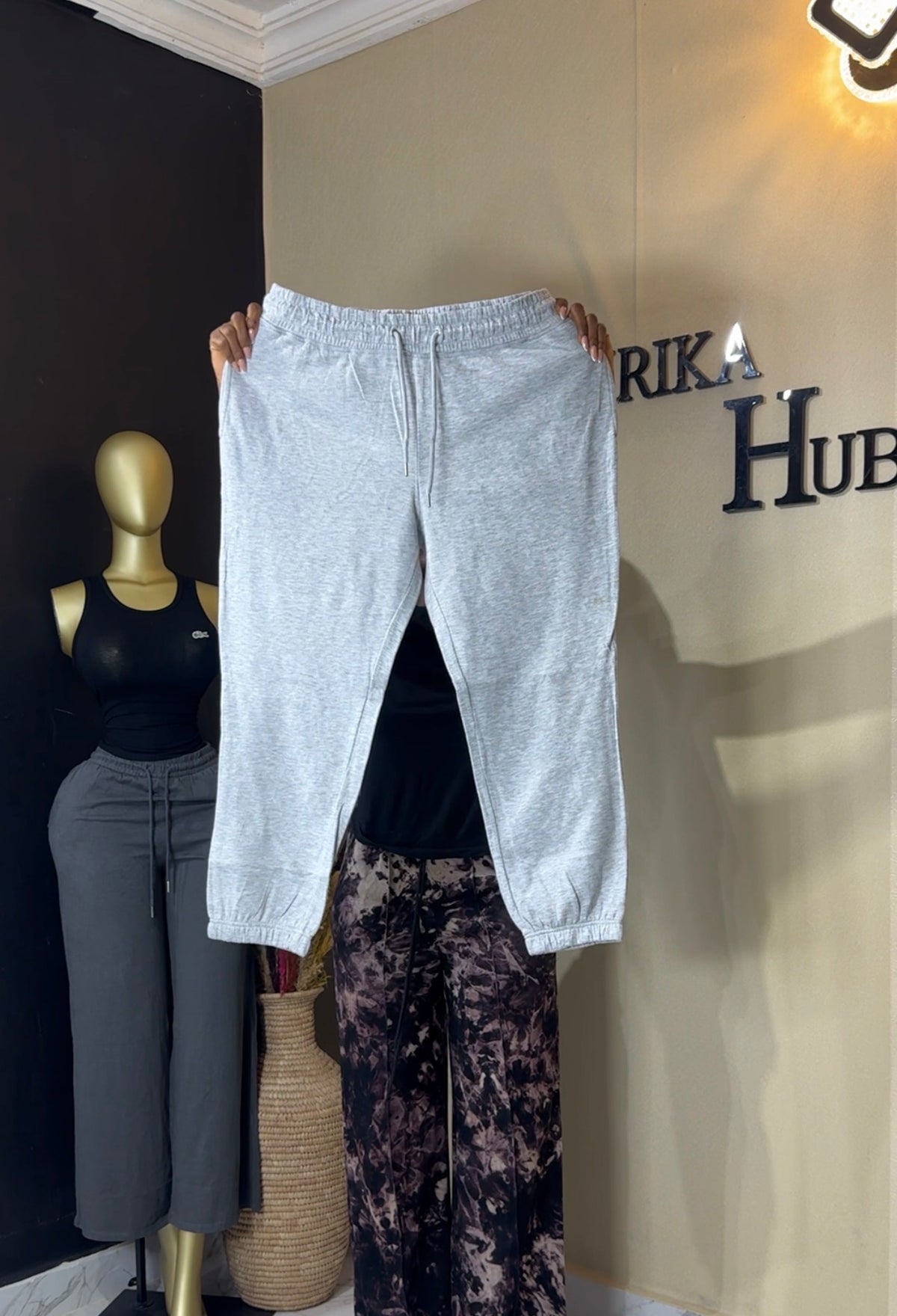 Joggers size 16/18 L41