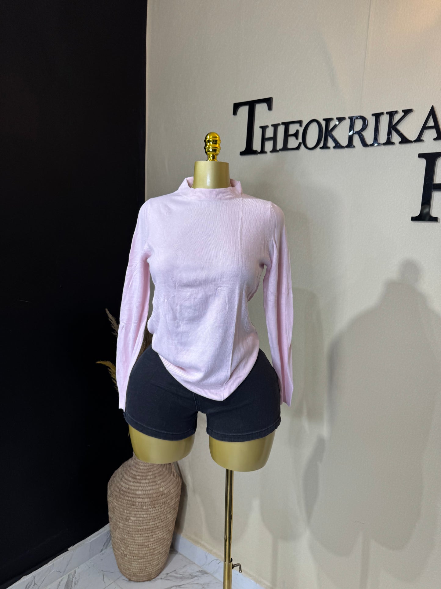 Knitted sweater size 6/8