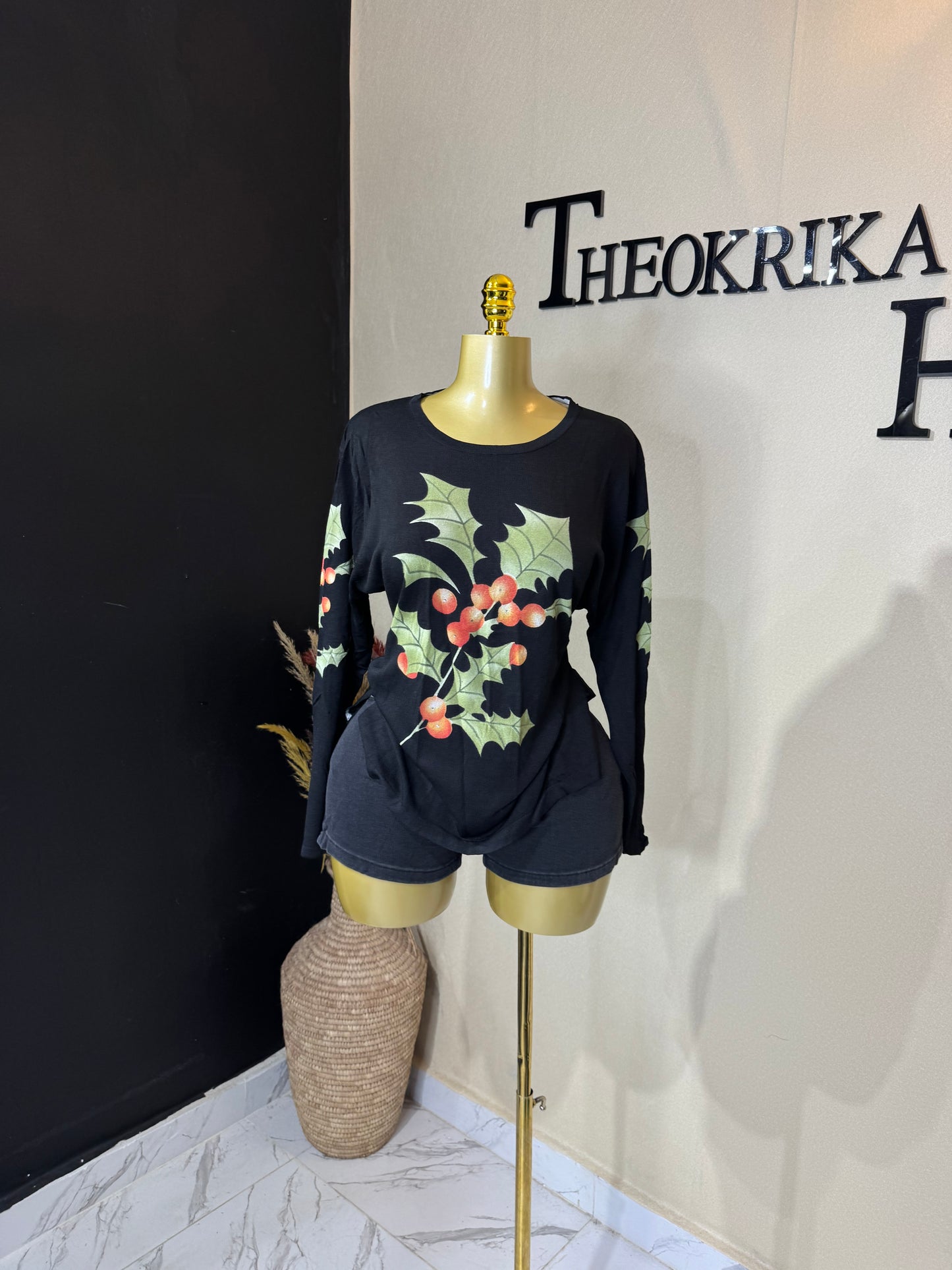 Knitted long sleeve size 14/16