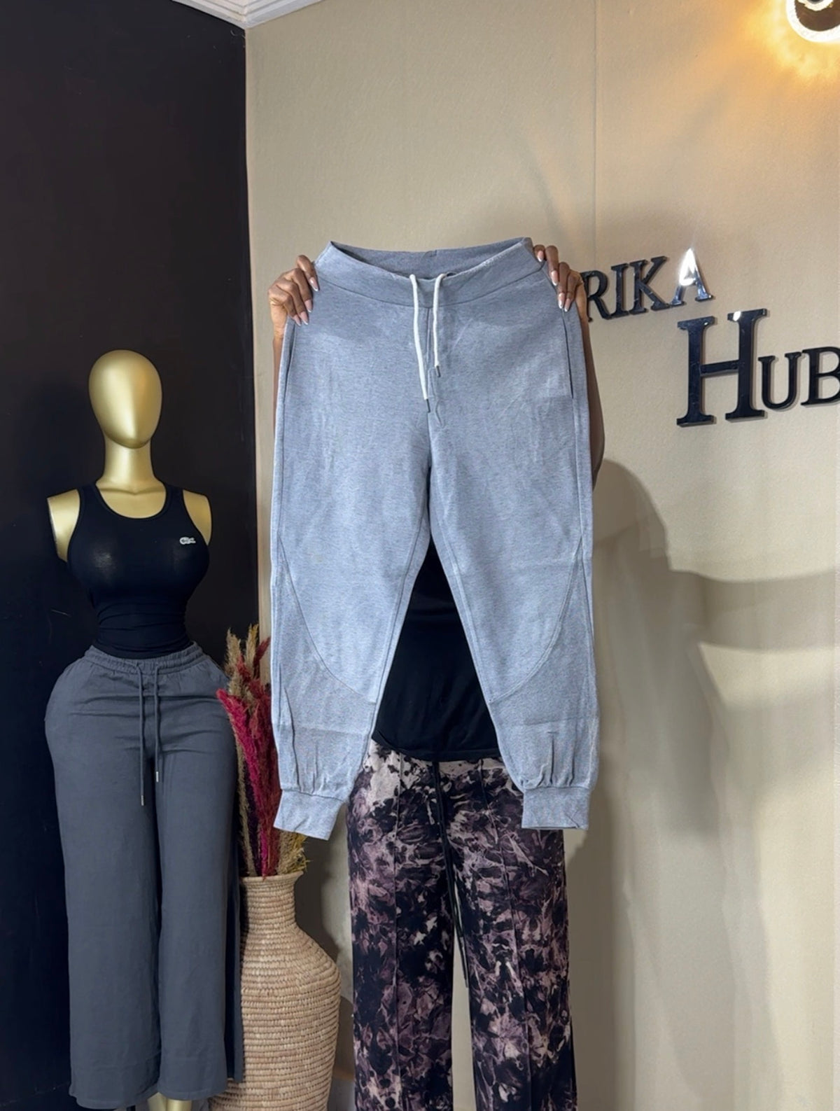 Joggers size 8/10 L37