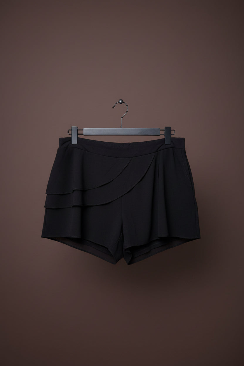 Tailored short size 8