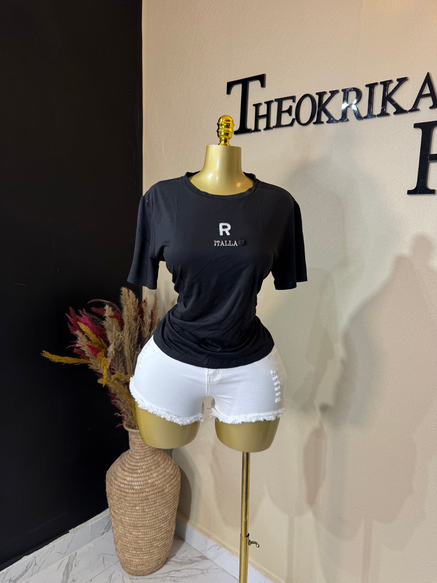 Roundneck top size 8