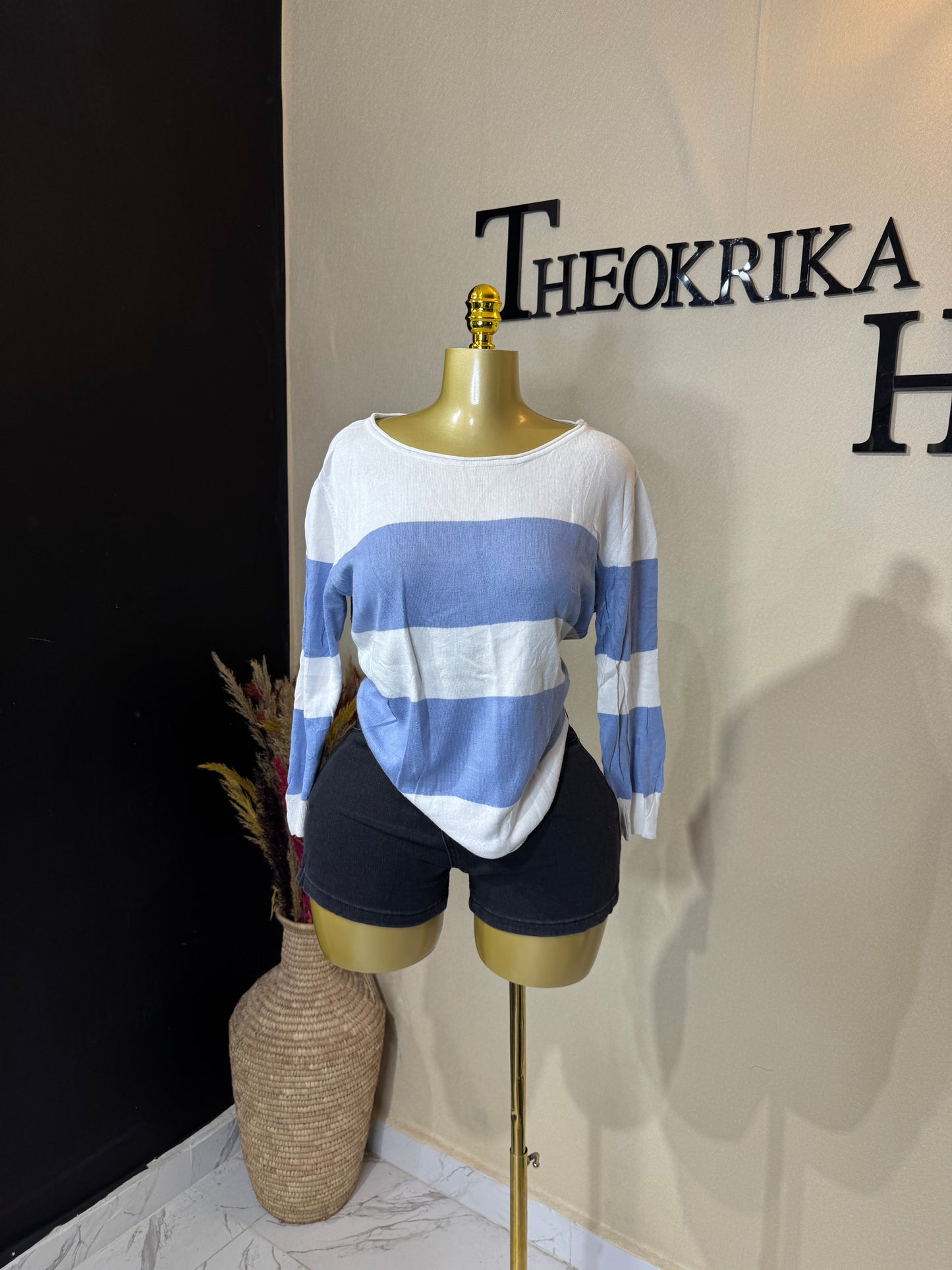 Knitted sweater size 8/10