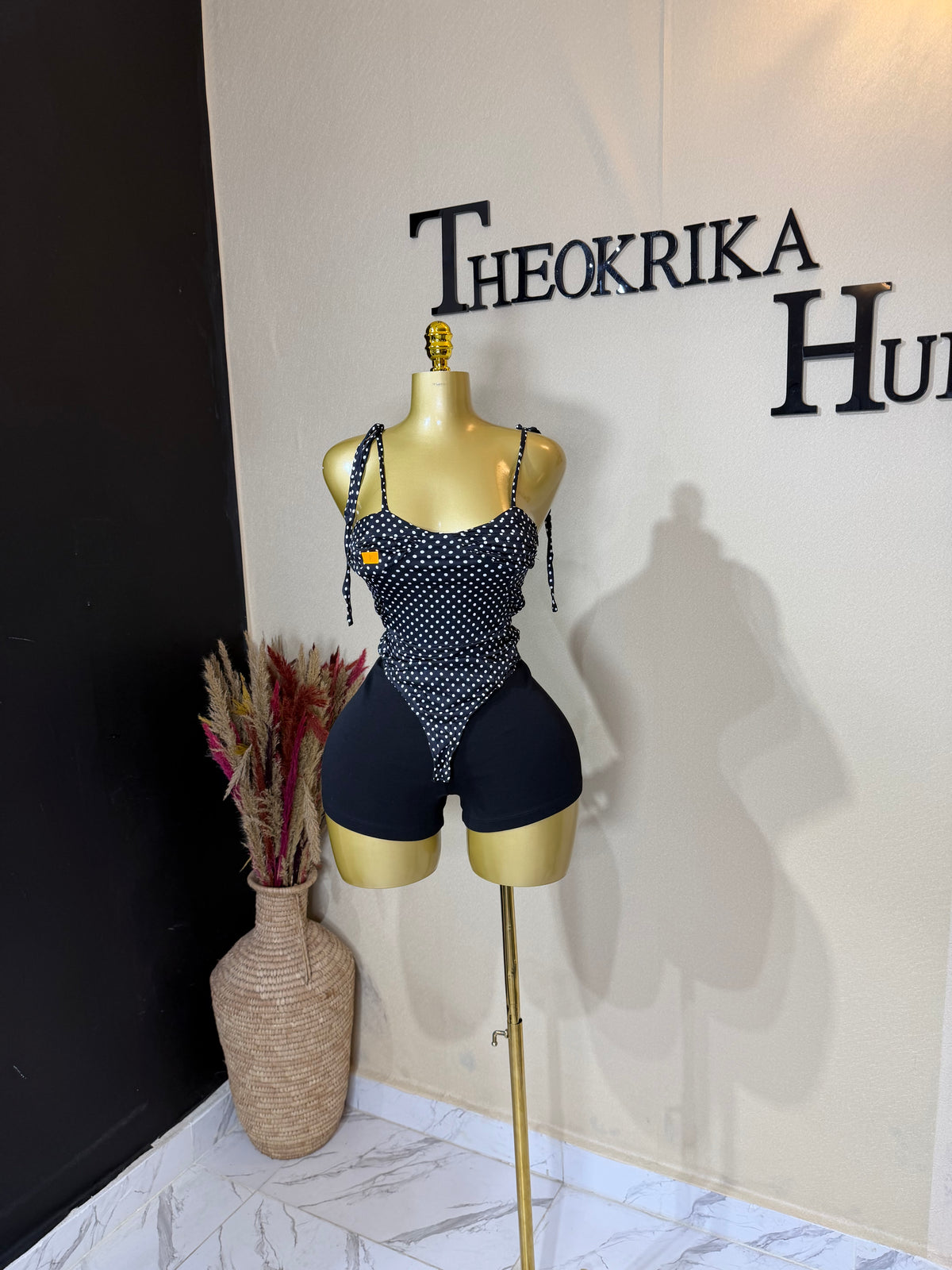 Bodysuit size 4/6