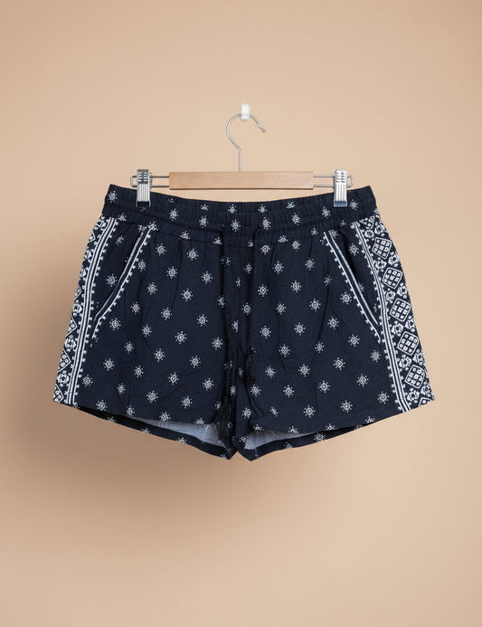 Lounge short size 14/16/18