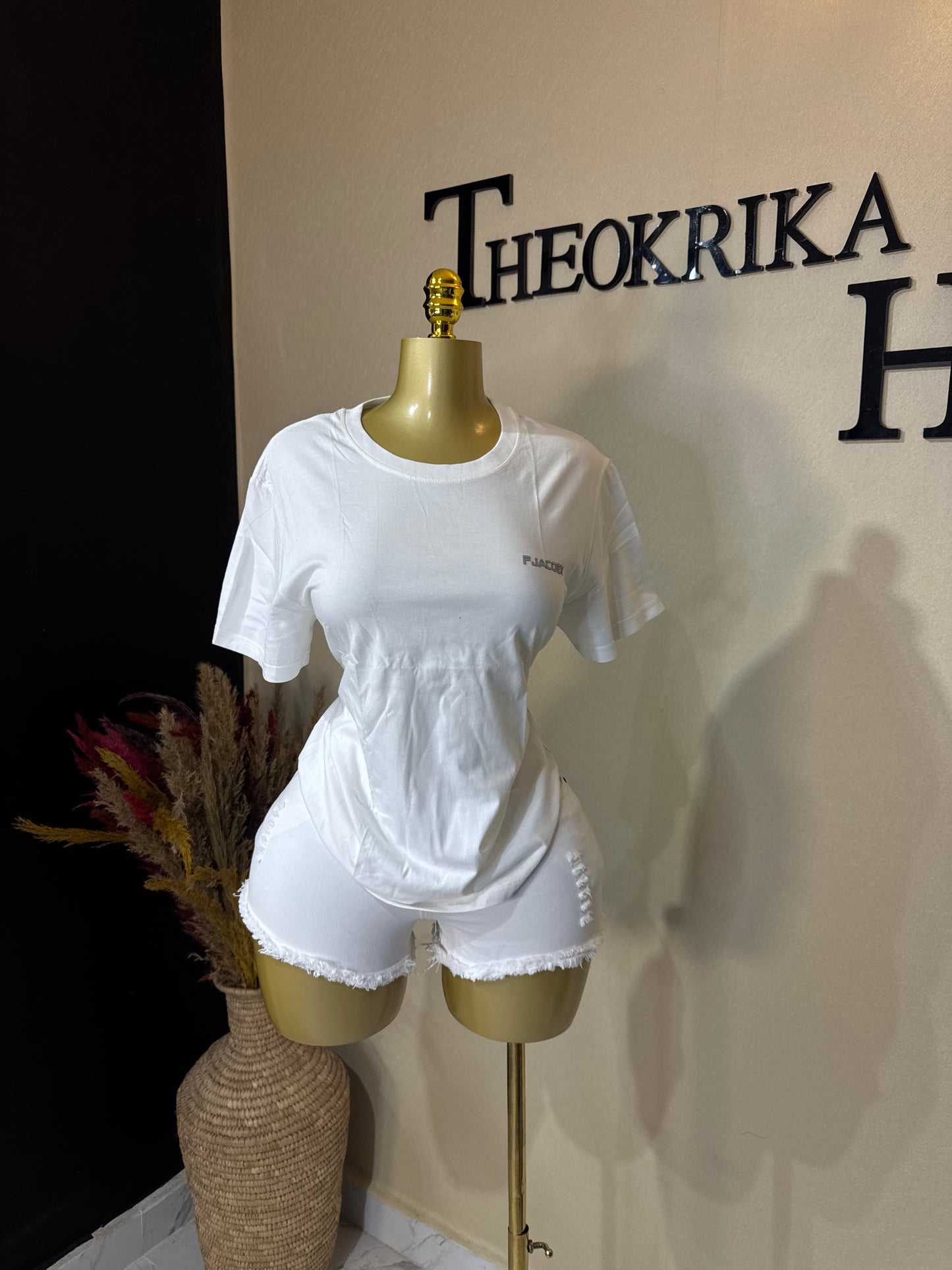 Roundneck top size 8/10