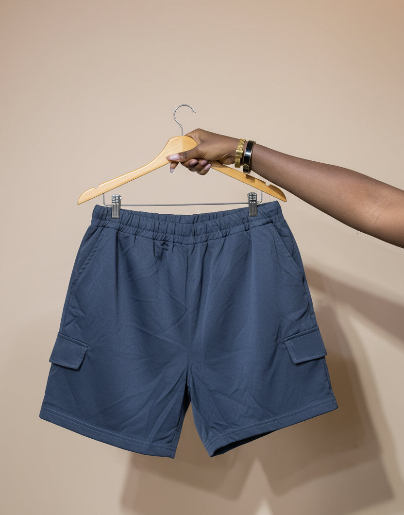 Cargo lounge short size 14