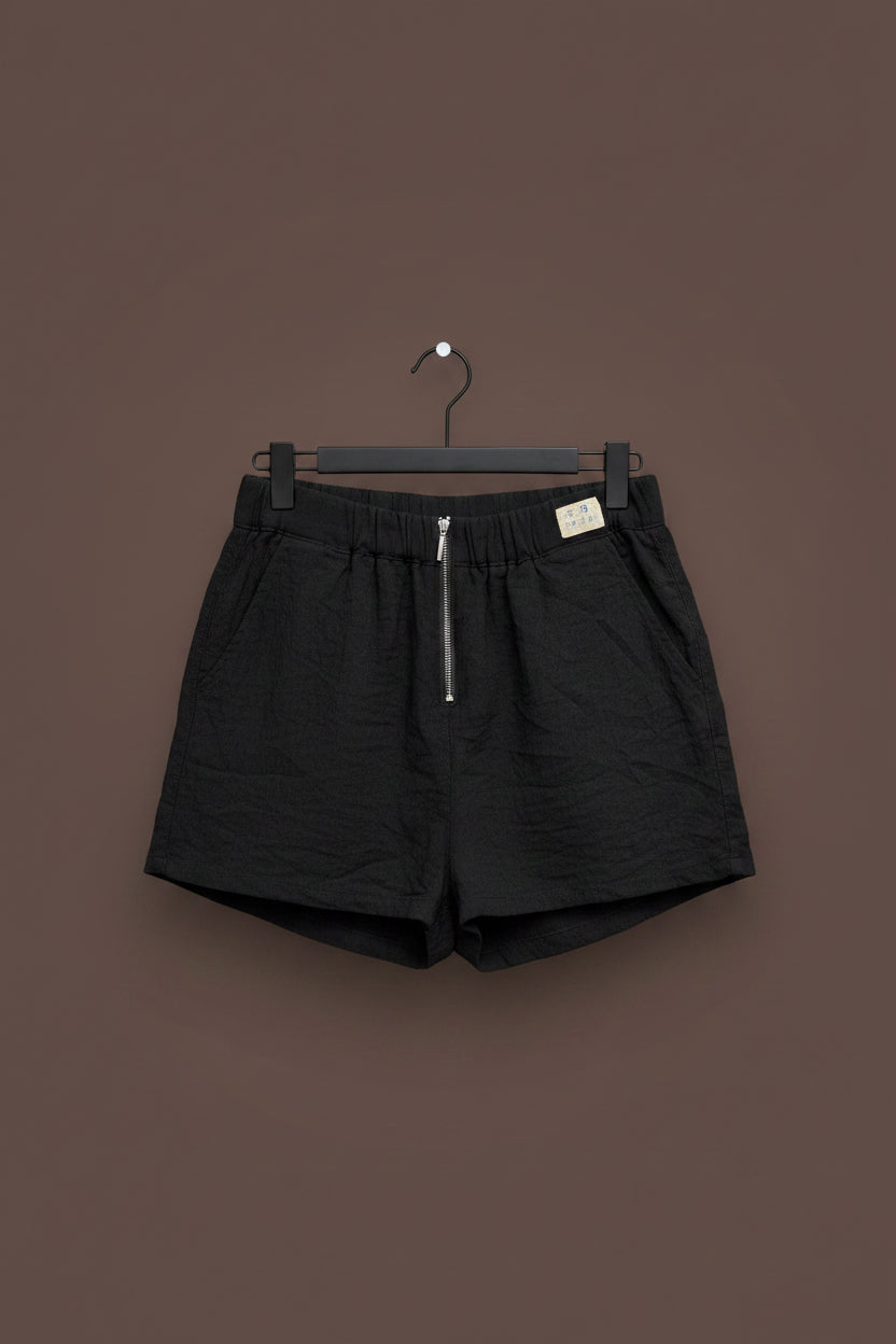 Tailored short size 6/8