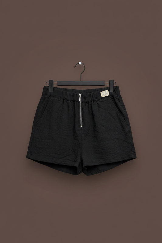 Tailored short size 6/8