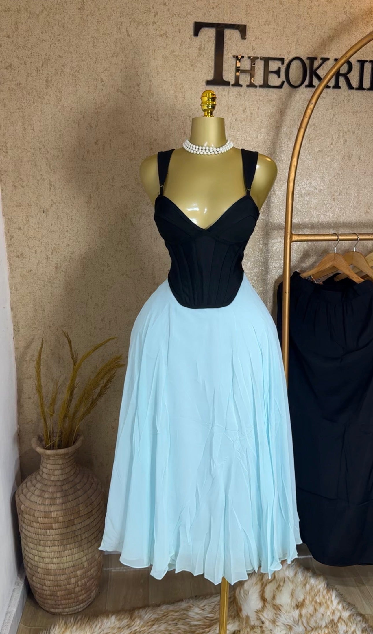 Maxi poly skirt size 12/14