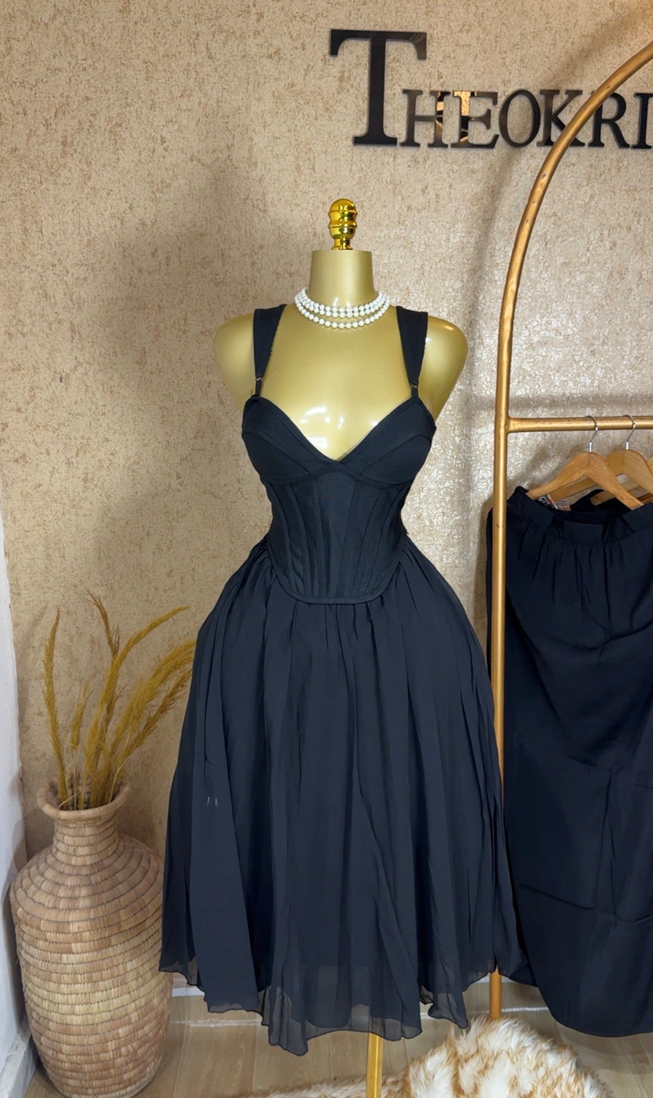 Maxi poly skirt size 10/12