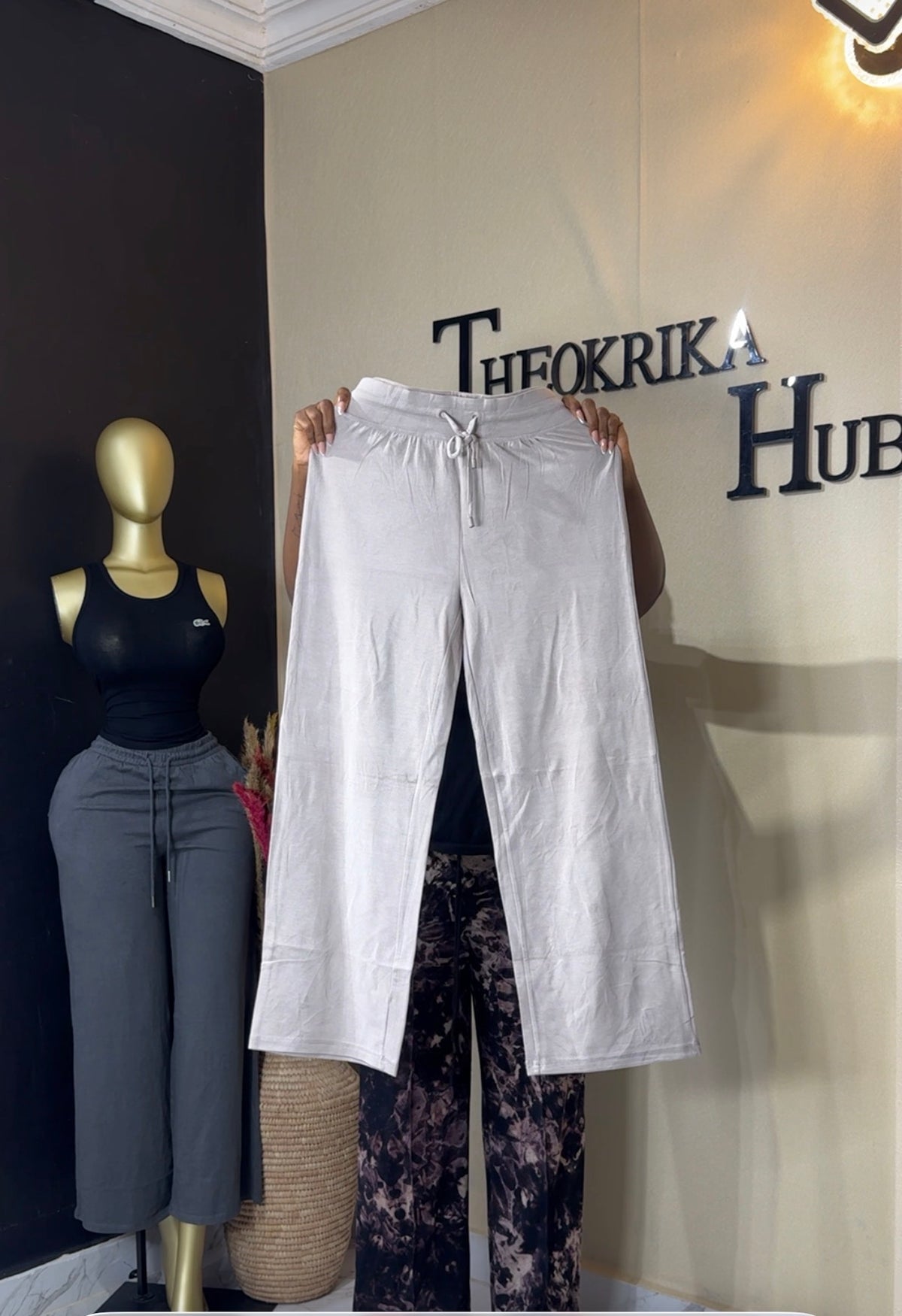 Sweatpant size 8/10 L-44