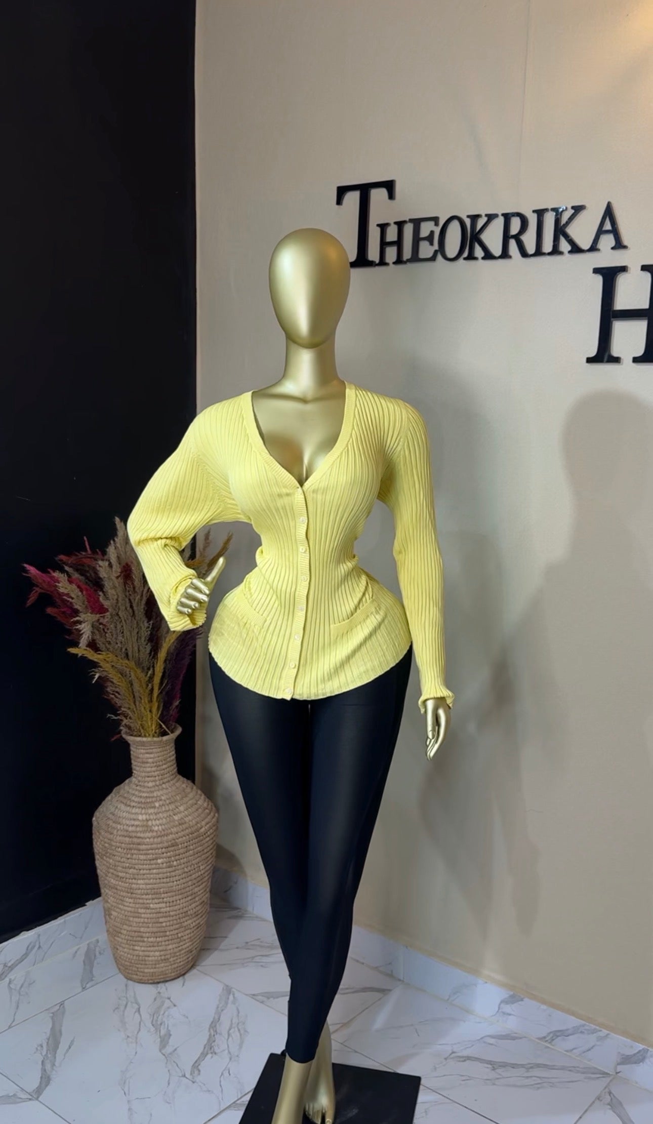 Knitted Sweater Size 16/18