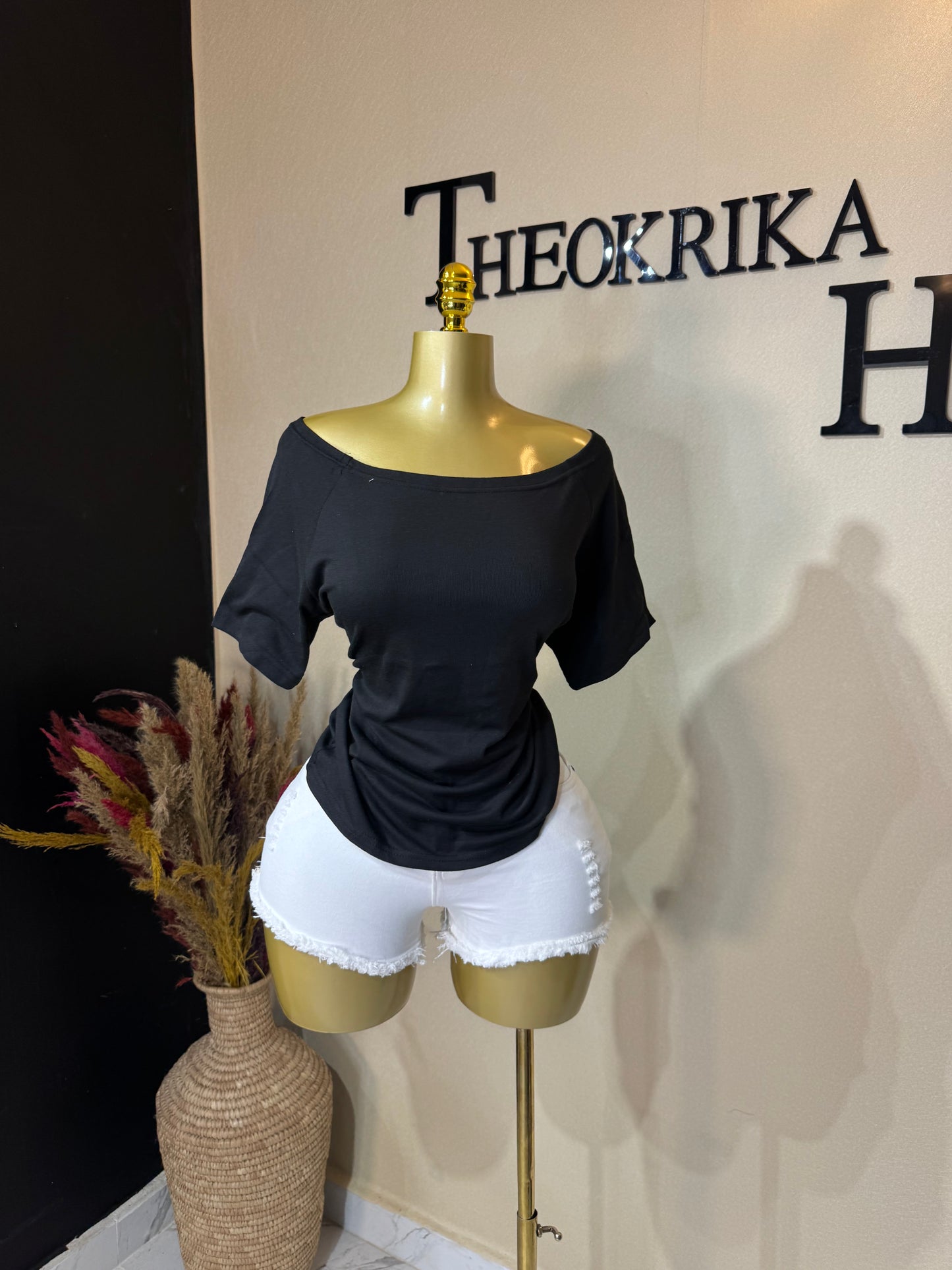 Off shoulder basic top size 16/18/20