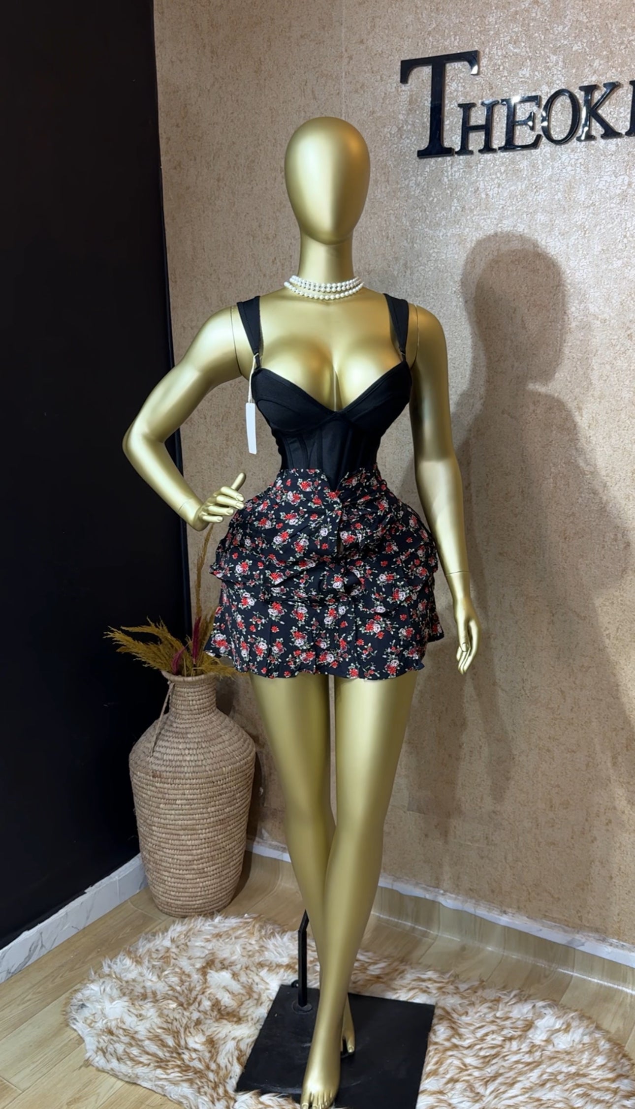 Mini skirt size 10