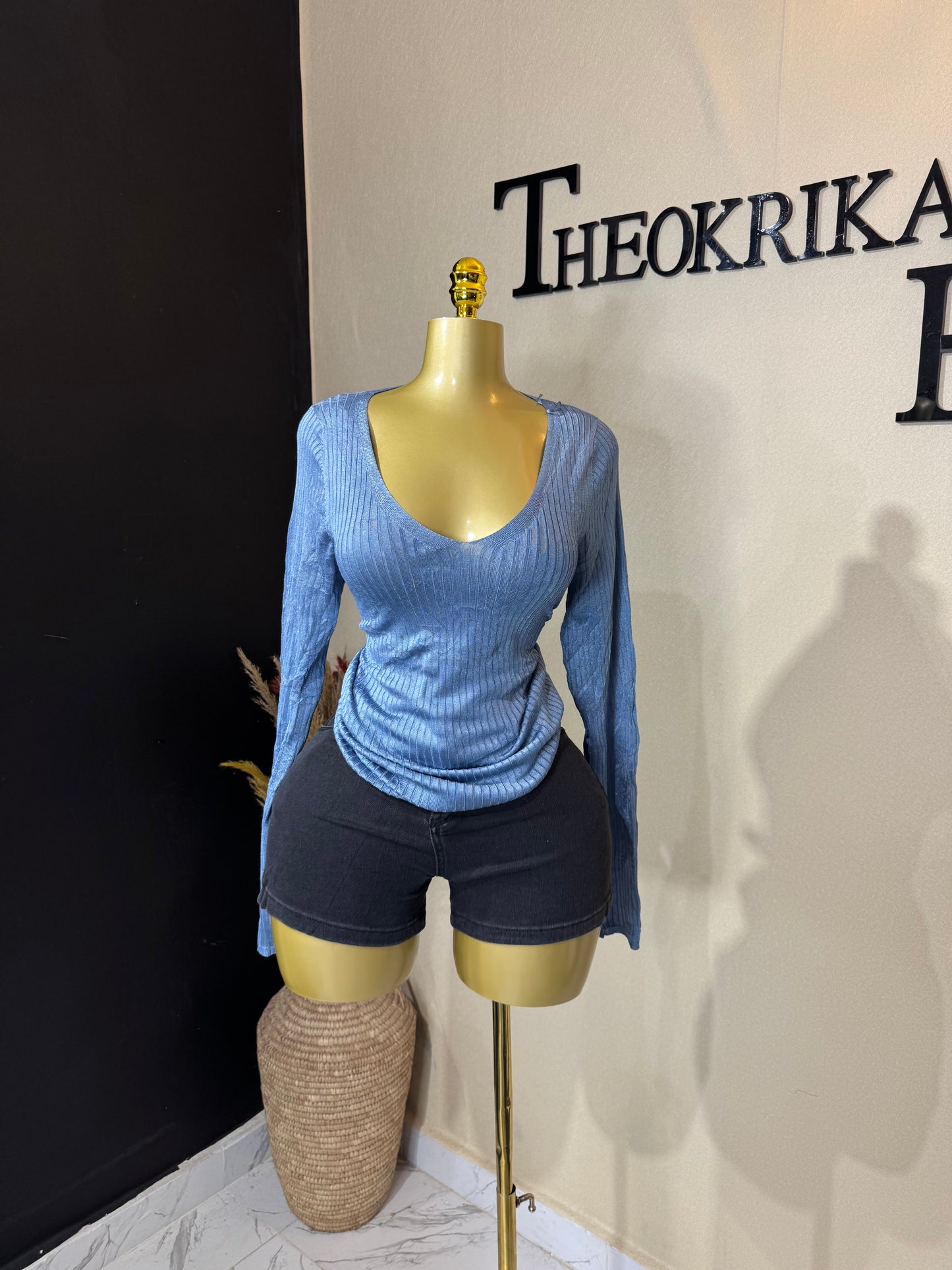 Knitted sweater size 8/10