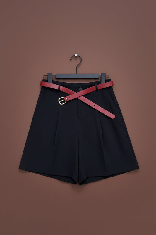 Tailored short size 8/10 (no belt)