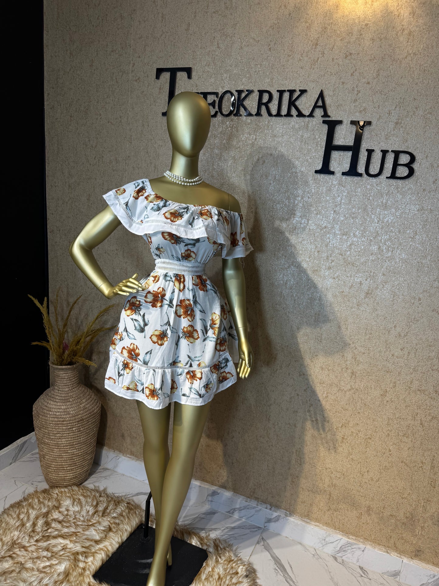Off shoulder dress size 10/12