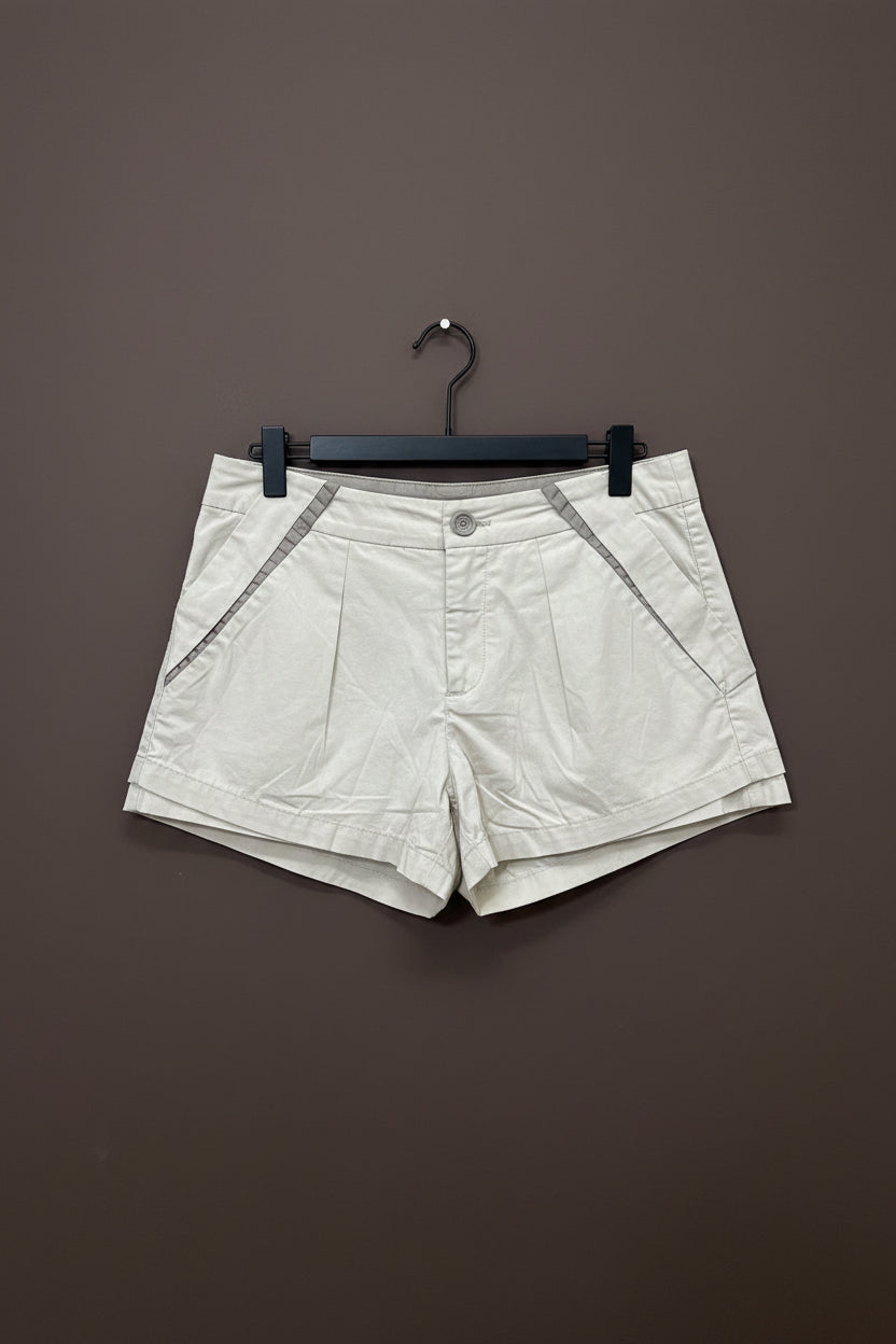 Tailored short size 8