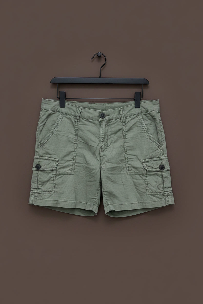 Tailored short size 14 (no belt)