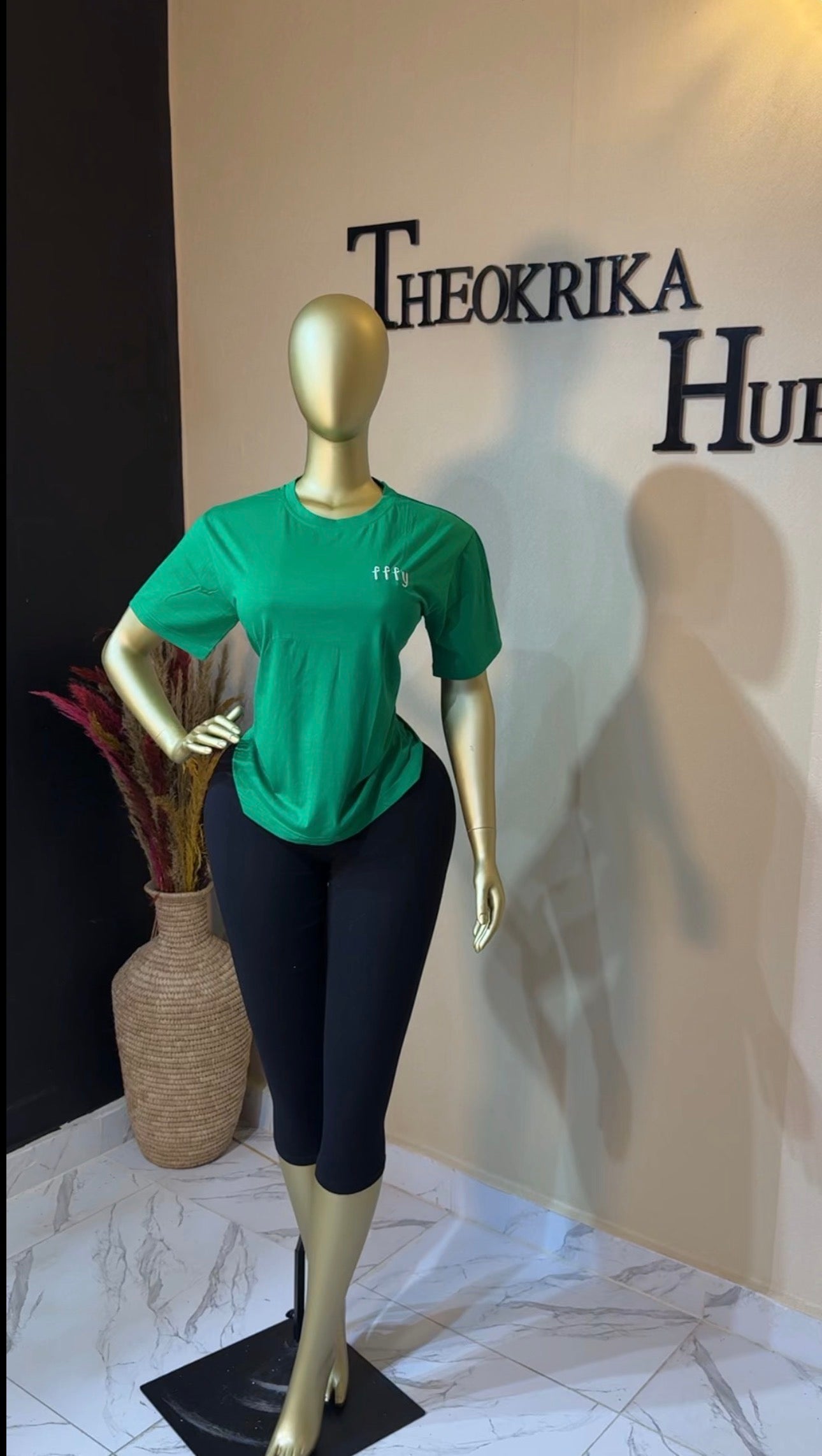 Roundneck top size 8/10/12