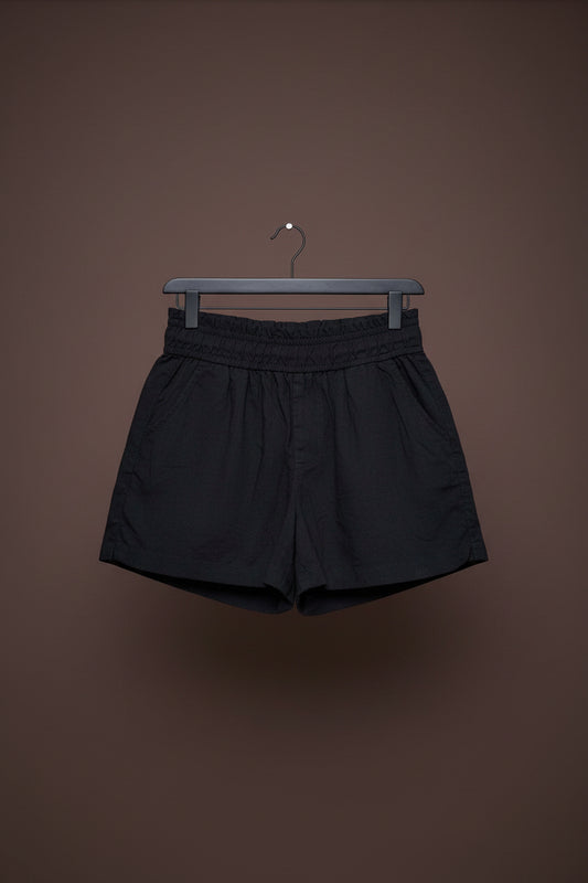 Tailored short size 6/8