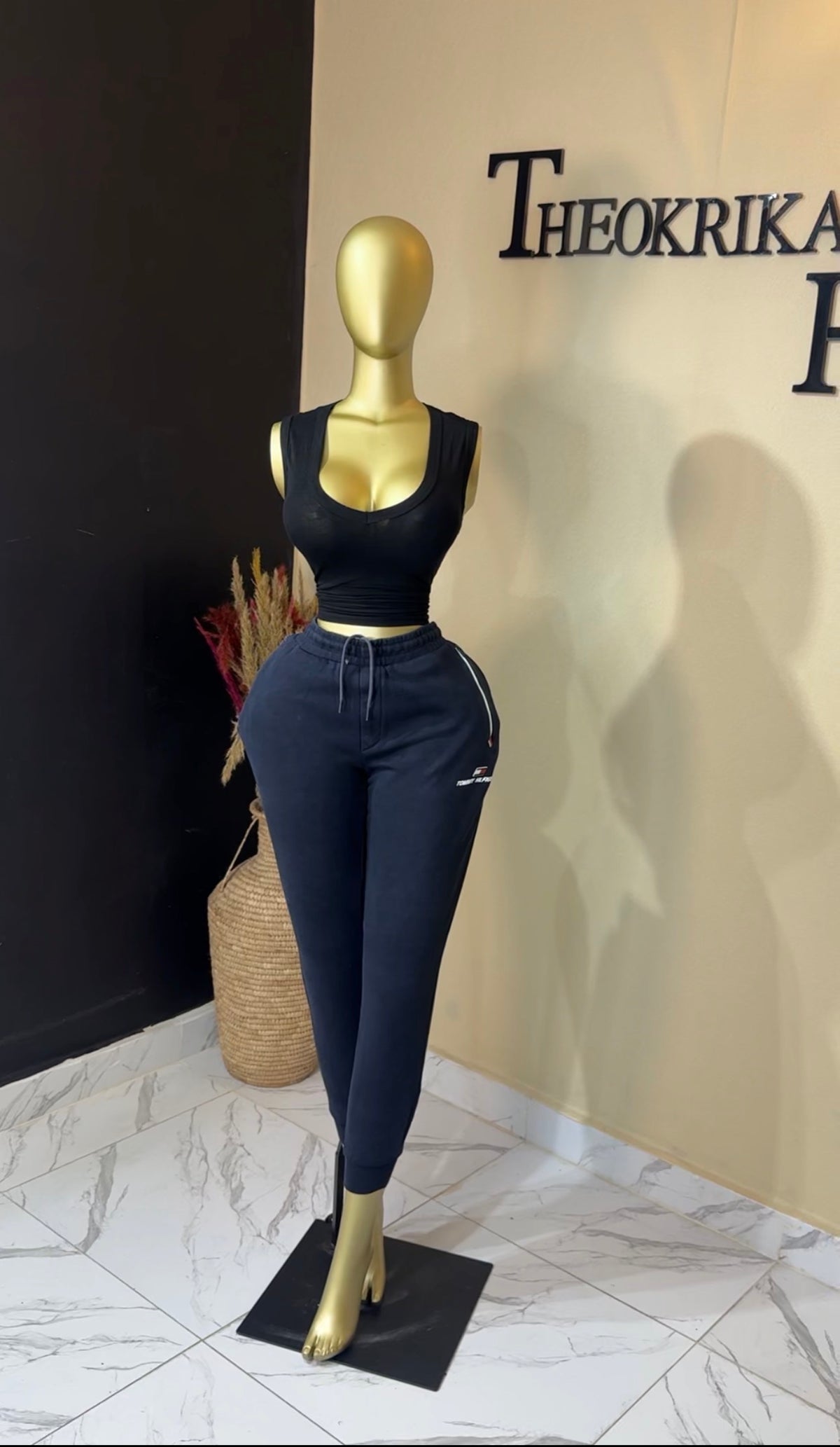 Joggers size 12 L41