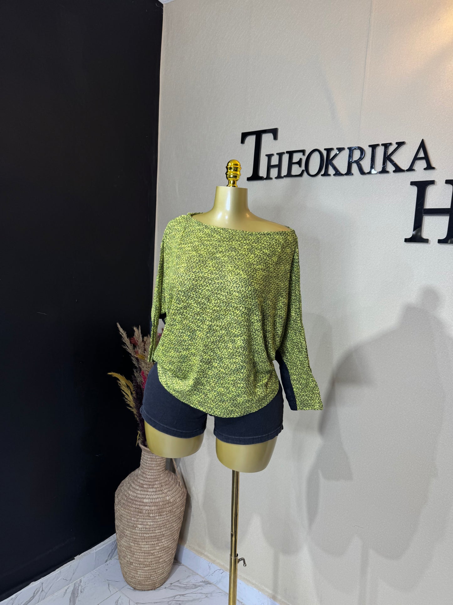 Knitted top size 14