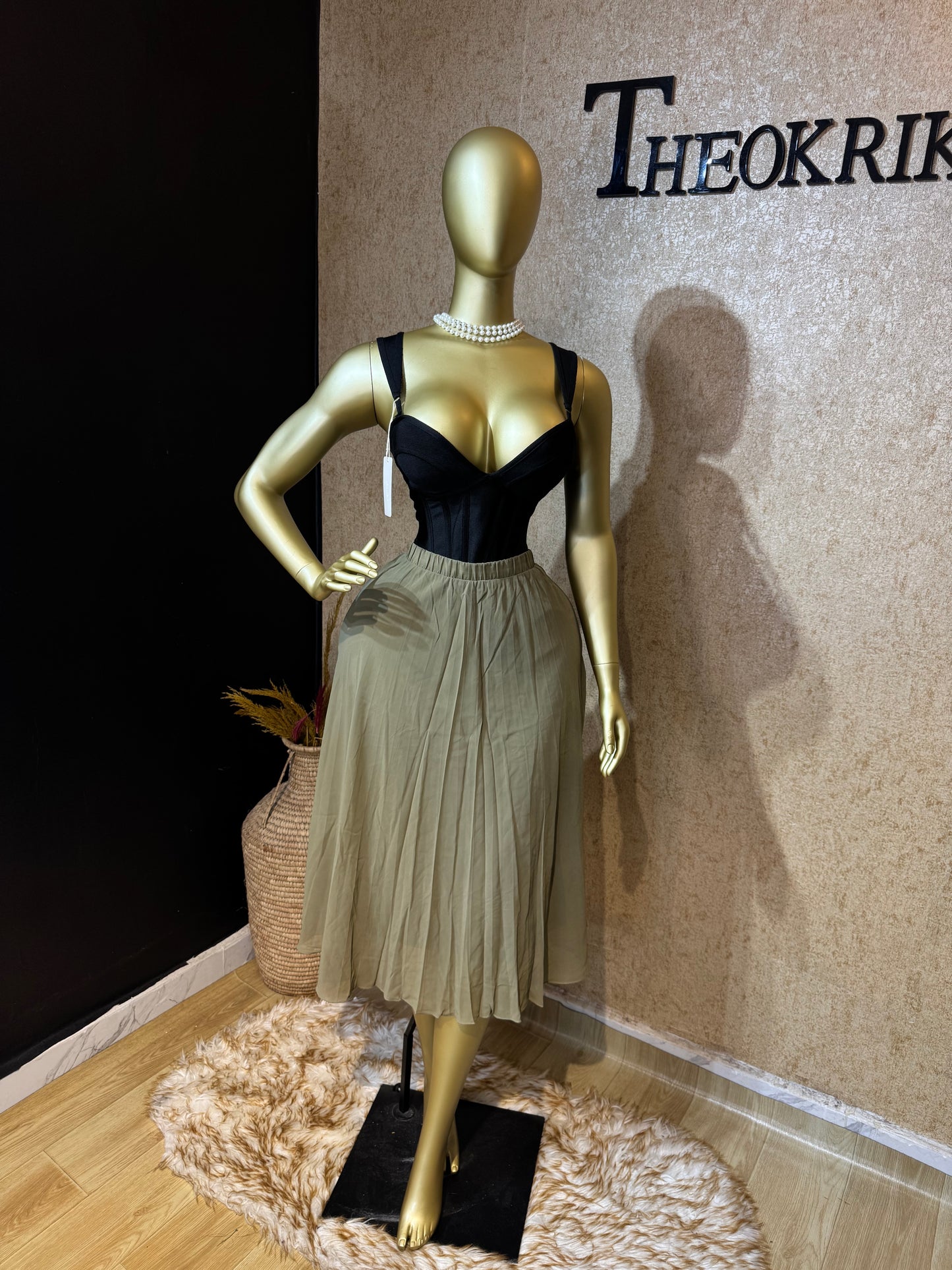Maxi poly skirt size 10/12