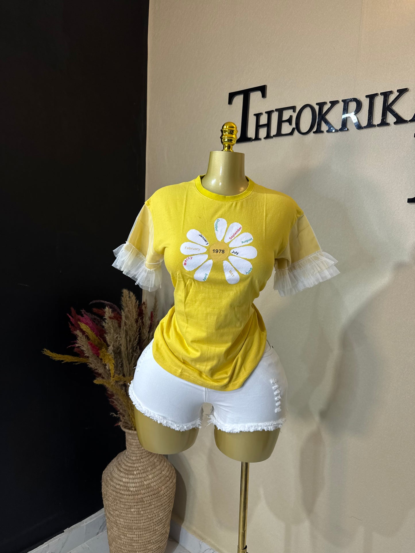 Roundneck top size 4/6