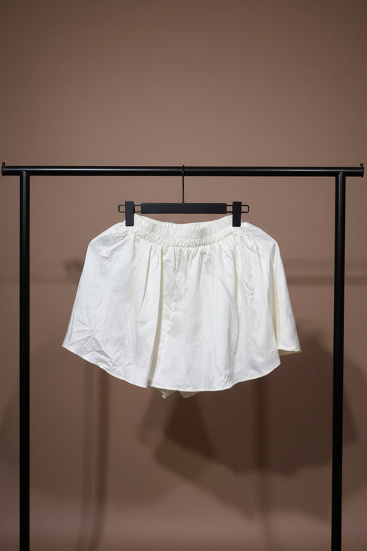 Mini skirt with short size 6/8