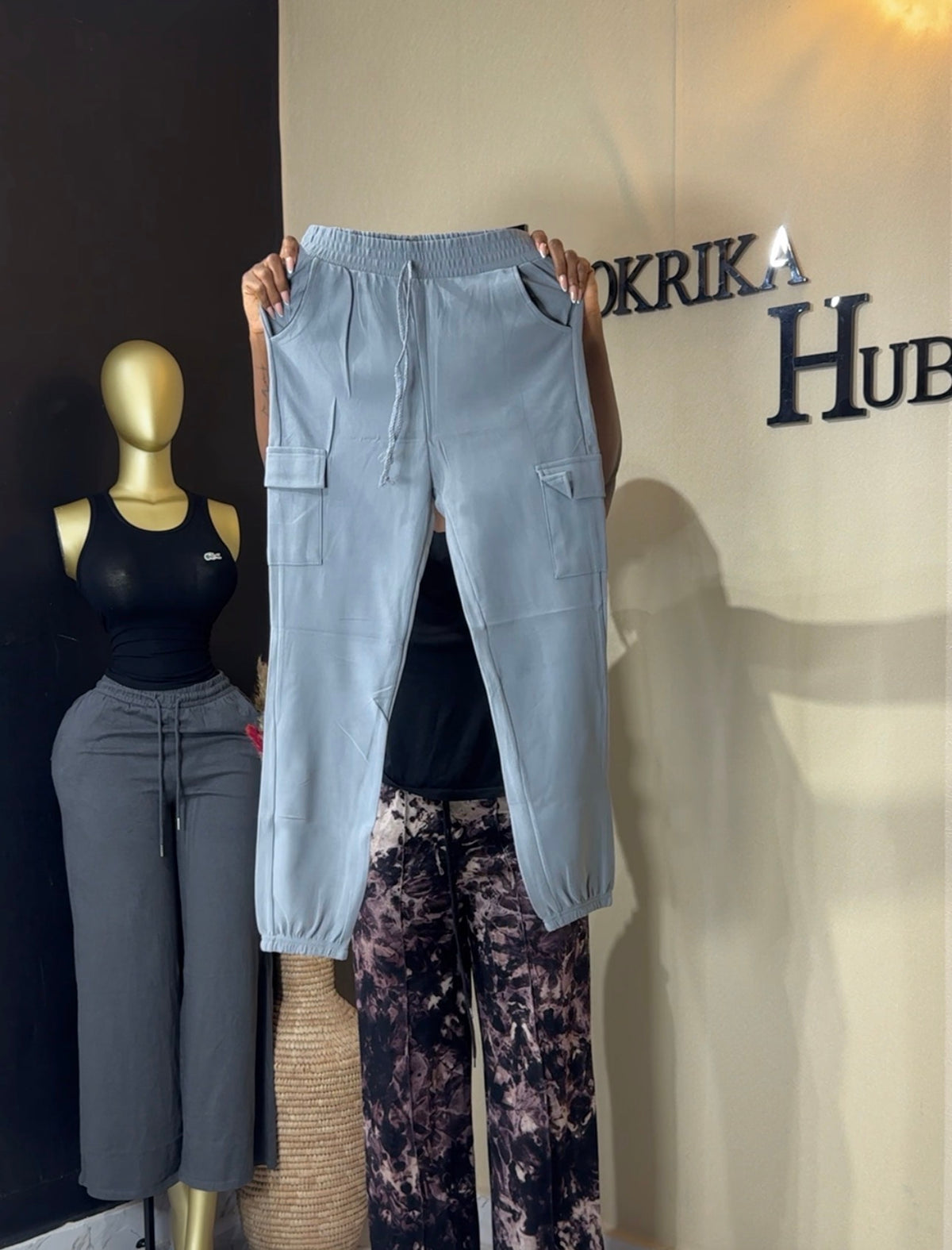 Cargo joggers size 6/8 L40