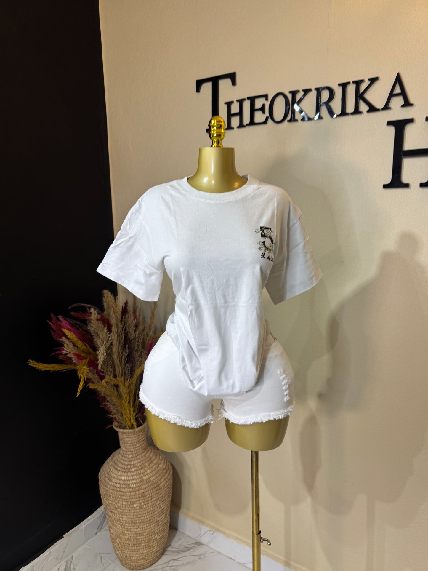 Roundneck top size 6/8